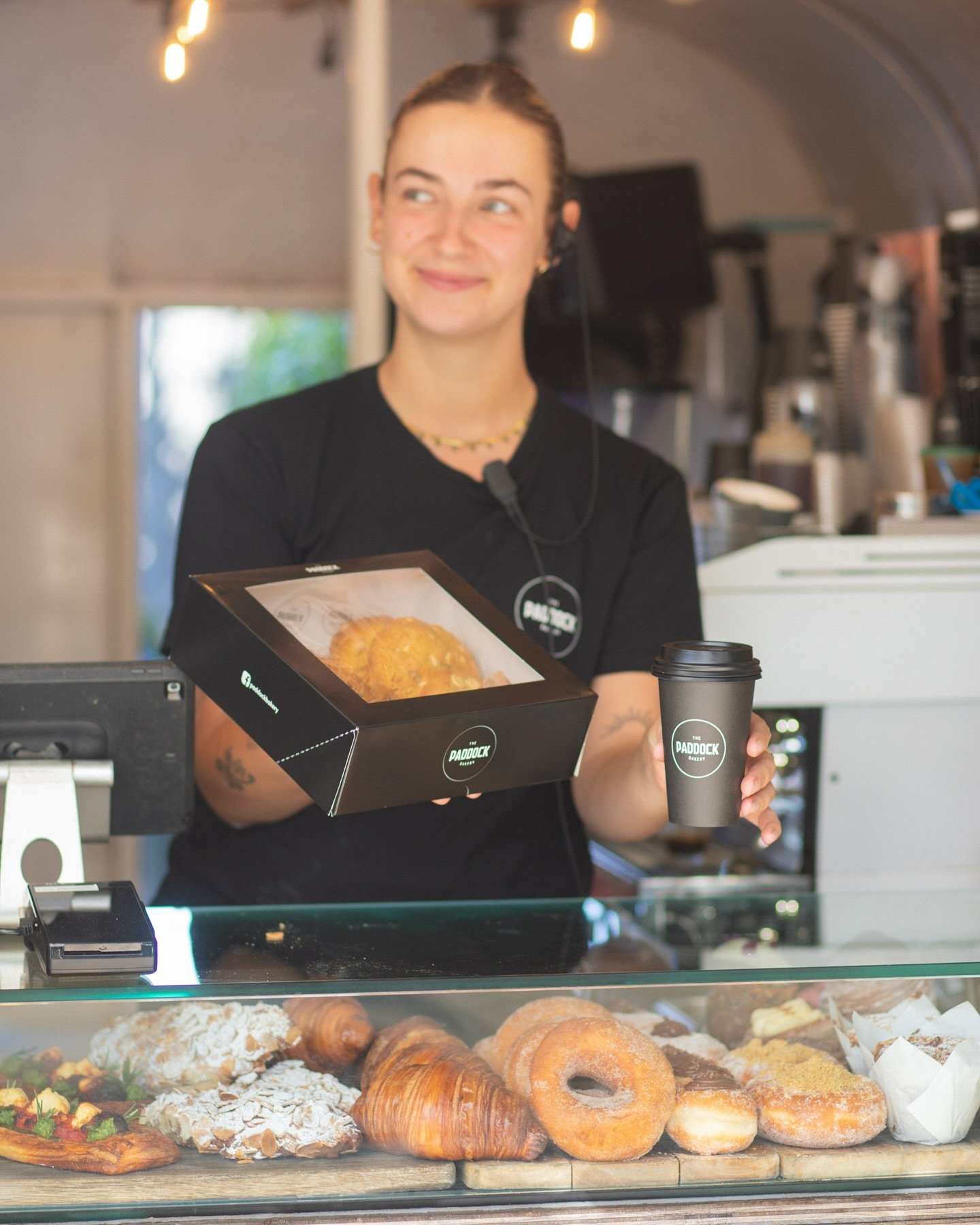 In a hurry and need something to go? Stop through the Paddock Bakery&rsquo;s horse float for your takeaway needs 🥐☕️

open 7 days 🤍
