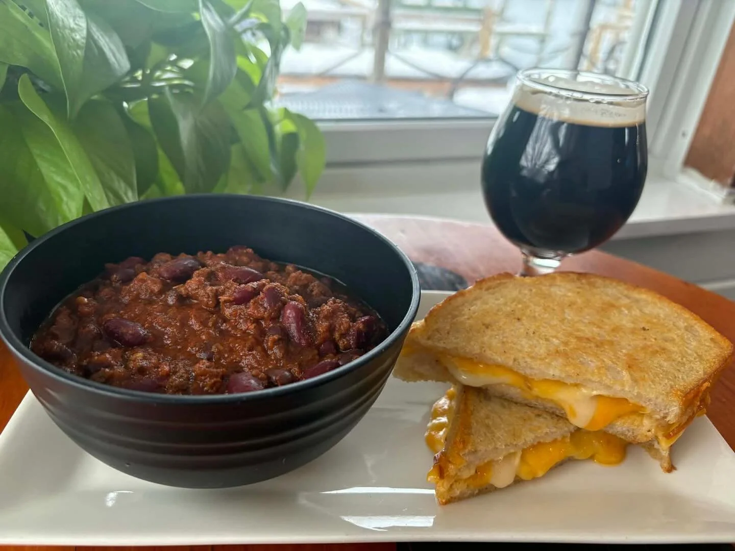 Baby it&rsquo;s cold outside and we&rsquo;ve got the perfect thing to warm you up!❄️

Triple grilled cheese and a bowl of chili for $13!!!

Pair it with one of our beers on tap to feel nice and cozy!!!

#chili #luckyharebrewingbarandgrill #luckyhare 