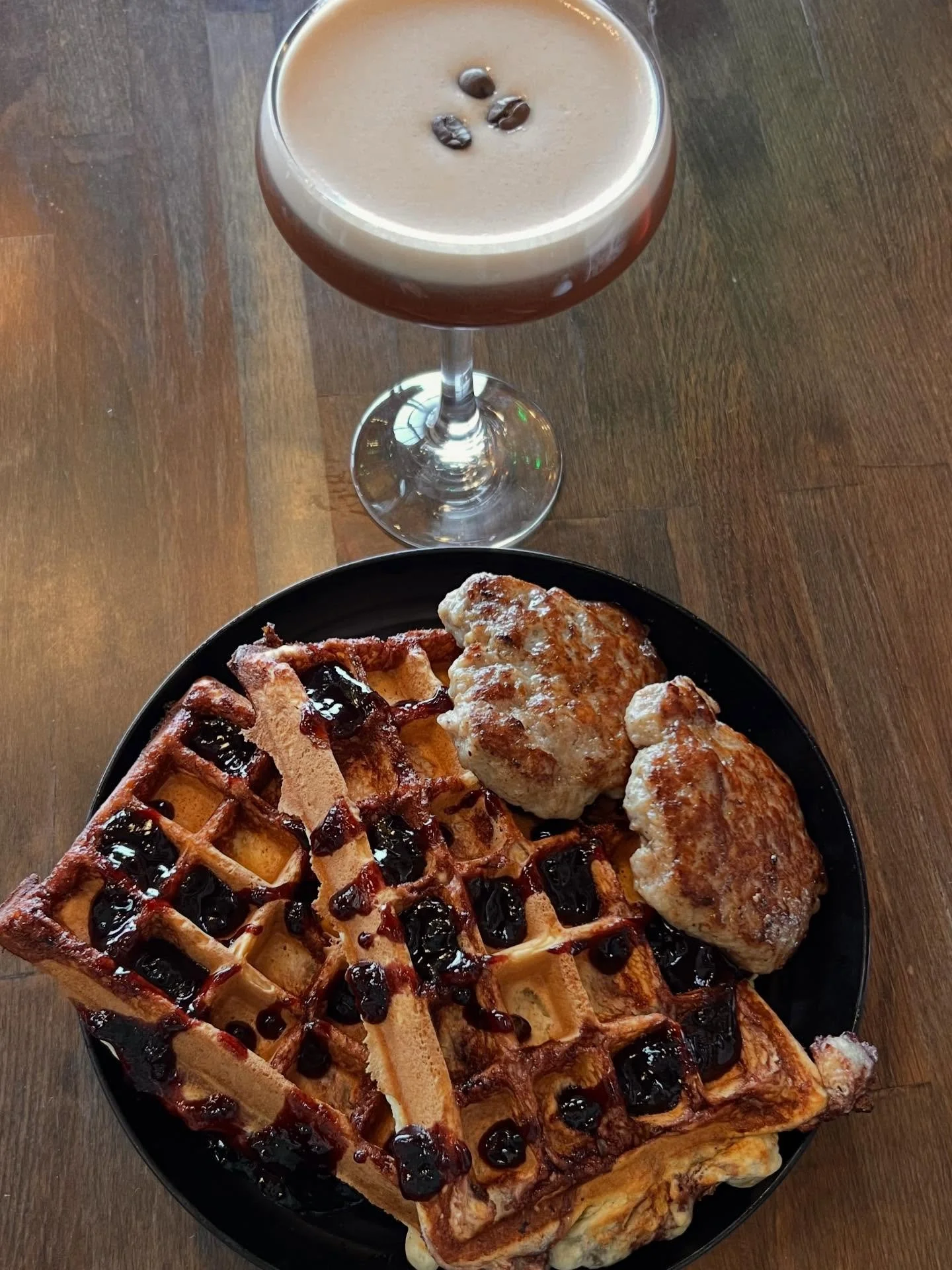 Sunday plans = brunch done right 🍳🍹

Join us for great food, brunch cocktails, and ice-cold beers on tap. Grab your crew and make it a Sunday worth savoring!

See you at brunch 👀  #luckyharebrewingbarandgrill #luckyhare #sundaybrunch #brunch