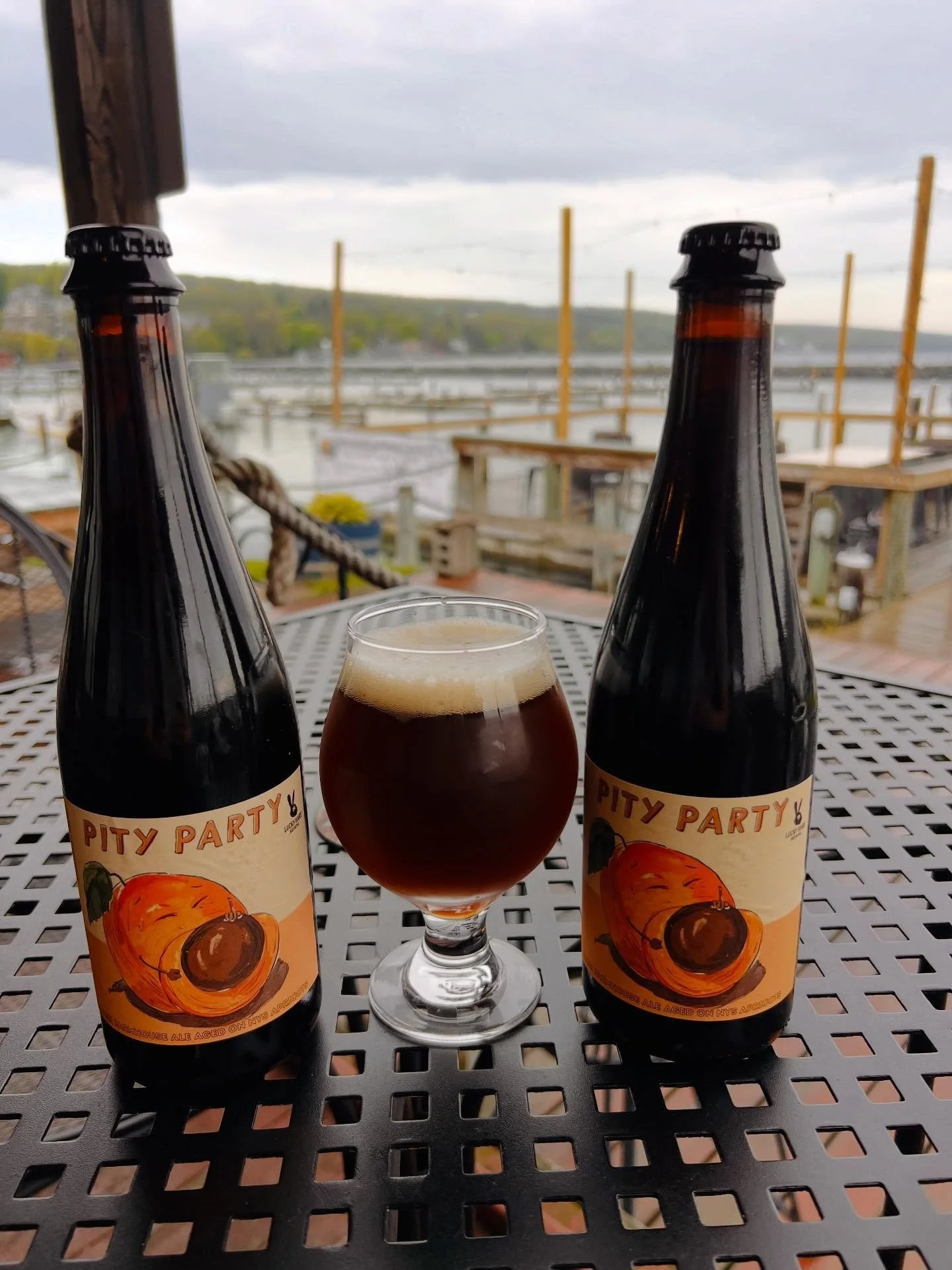 Happy Wednesday 🍻

Today&rsquo;s Draft Release:
Pity Party
Dark Farmhouse Ale aged on NYS apricots &bull; 5.6% ABV

Ripe apricot leads the way with a hint of soft cocoa, layered over a touch of sweet grain. Light-bodied and easy drinking, it finishe