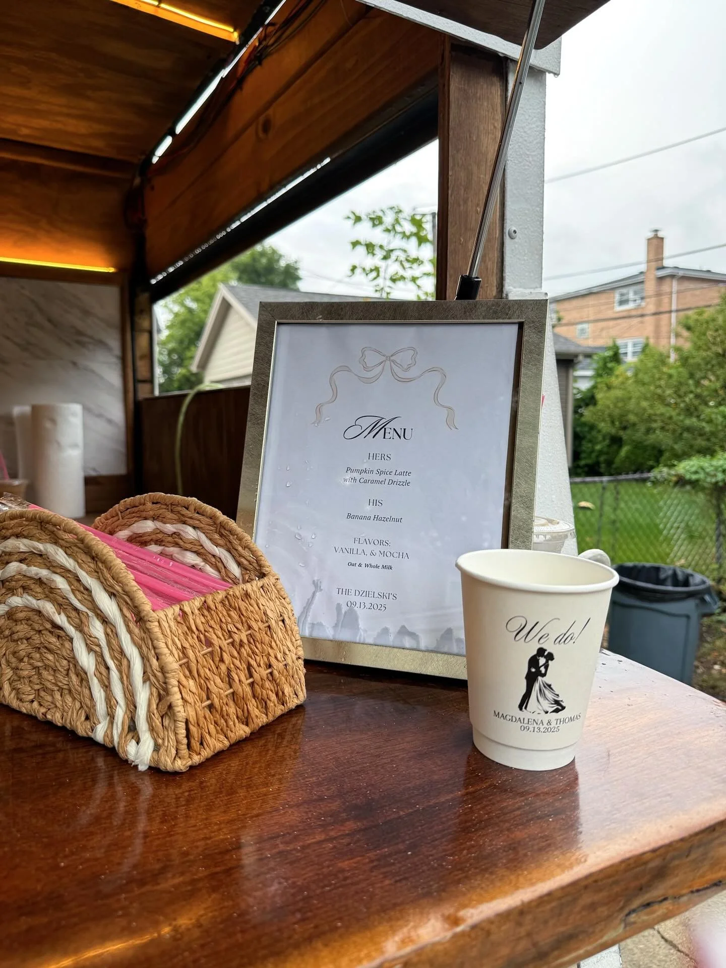 Have your very own custome cups with us! 

DM to book ✨

#chicago #local #coffee #coffeebar #barista #privateevent #mobile #mobilebar