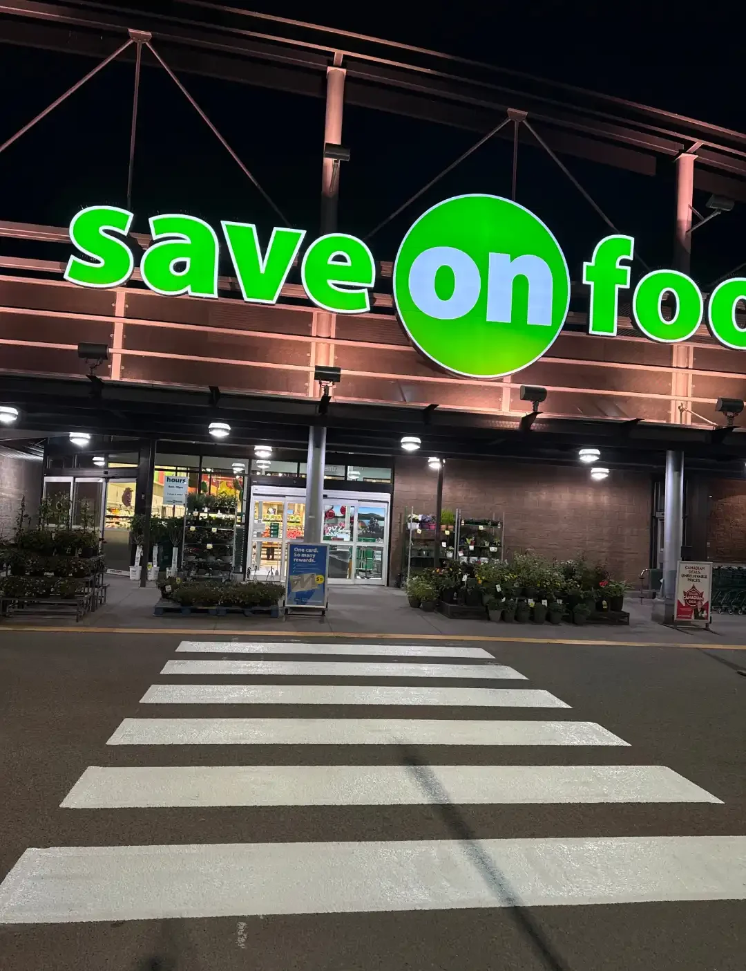 Parking lot sweeping and maintenance service for commercial property - Epic Pavement