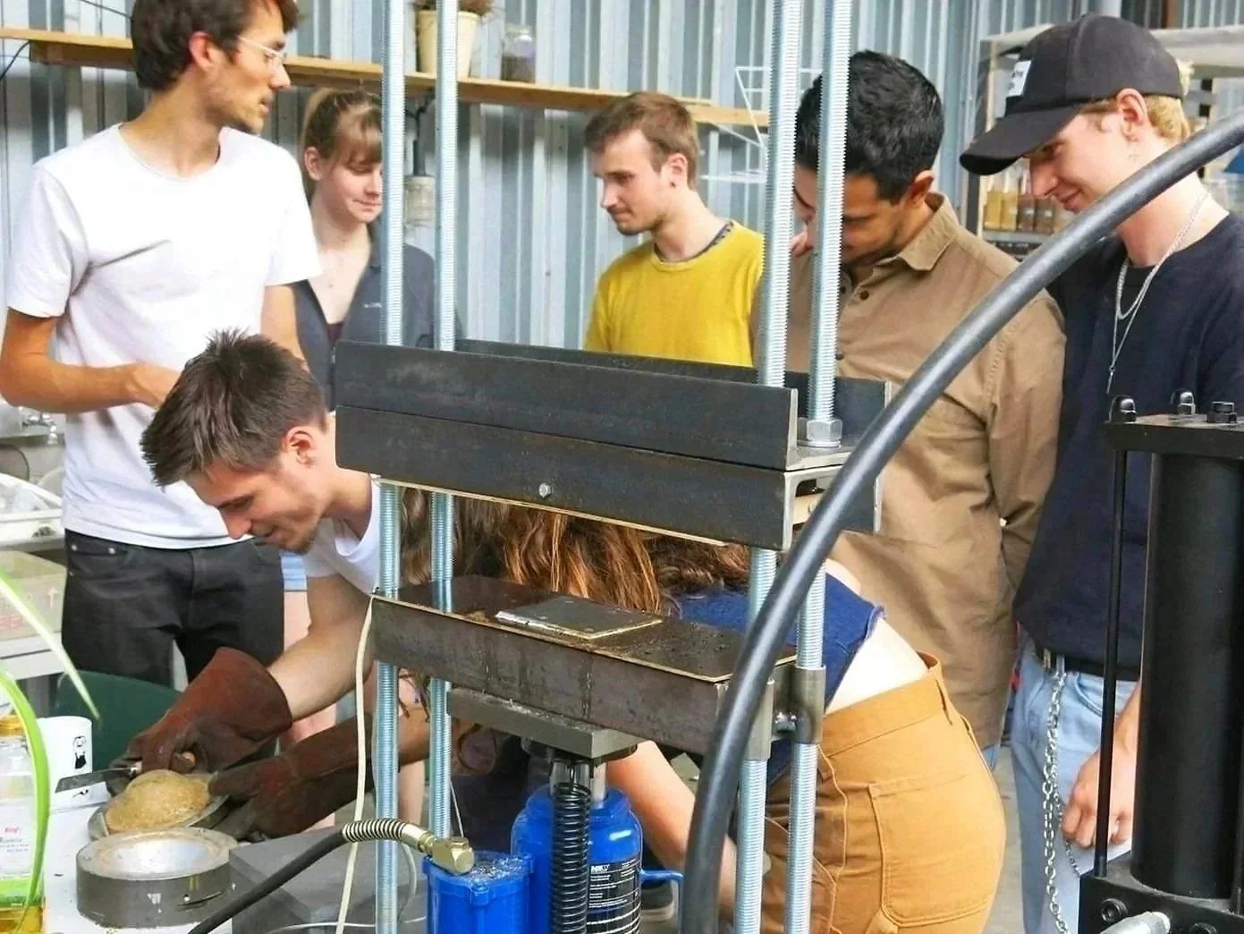 Precious Plastic Beyond Plastic (NL) Collab