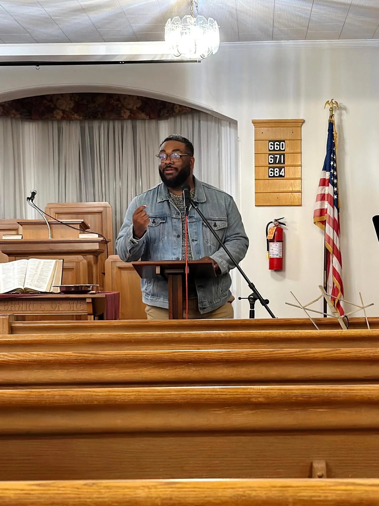 If you haven&rsquo;t come out for our week of prayer this week, don&rsquo;t let that stop you from coming tonight! 🙏🏽

We&rsquo;ve been enjoying Jared&rsquo;s insights into how we communicate with one another and God. See you at 7pm! 🙂

#portjervi