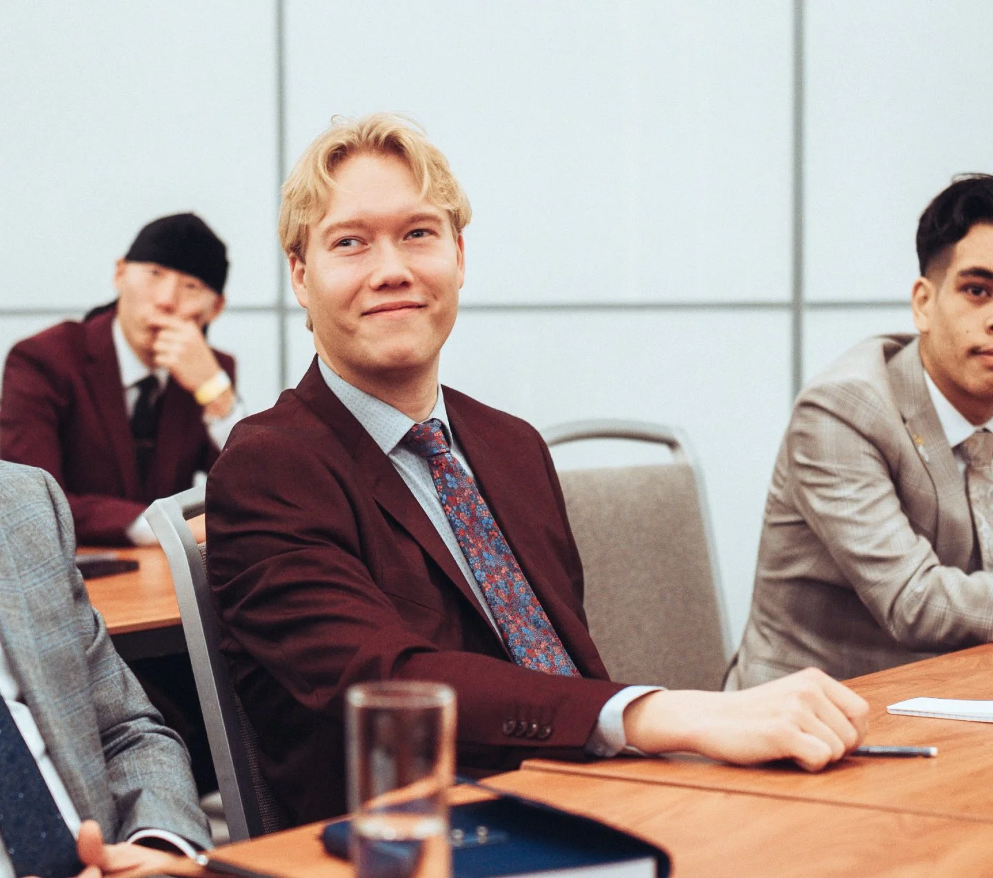 🚀 One way to encourage people to perform better is to let them take the lead in setting their own goals, rather than dictating the terms and manner of their development.🌟

#Leadership #Teamwork #Motivation #GoalSetting #Empowerment #Inspiration #Su