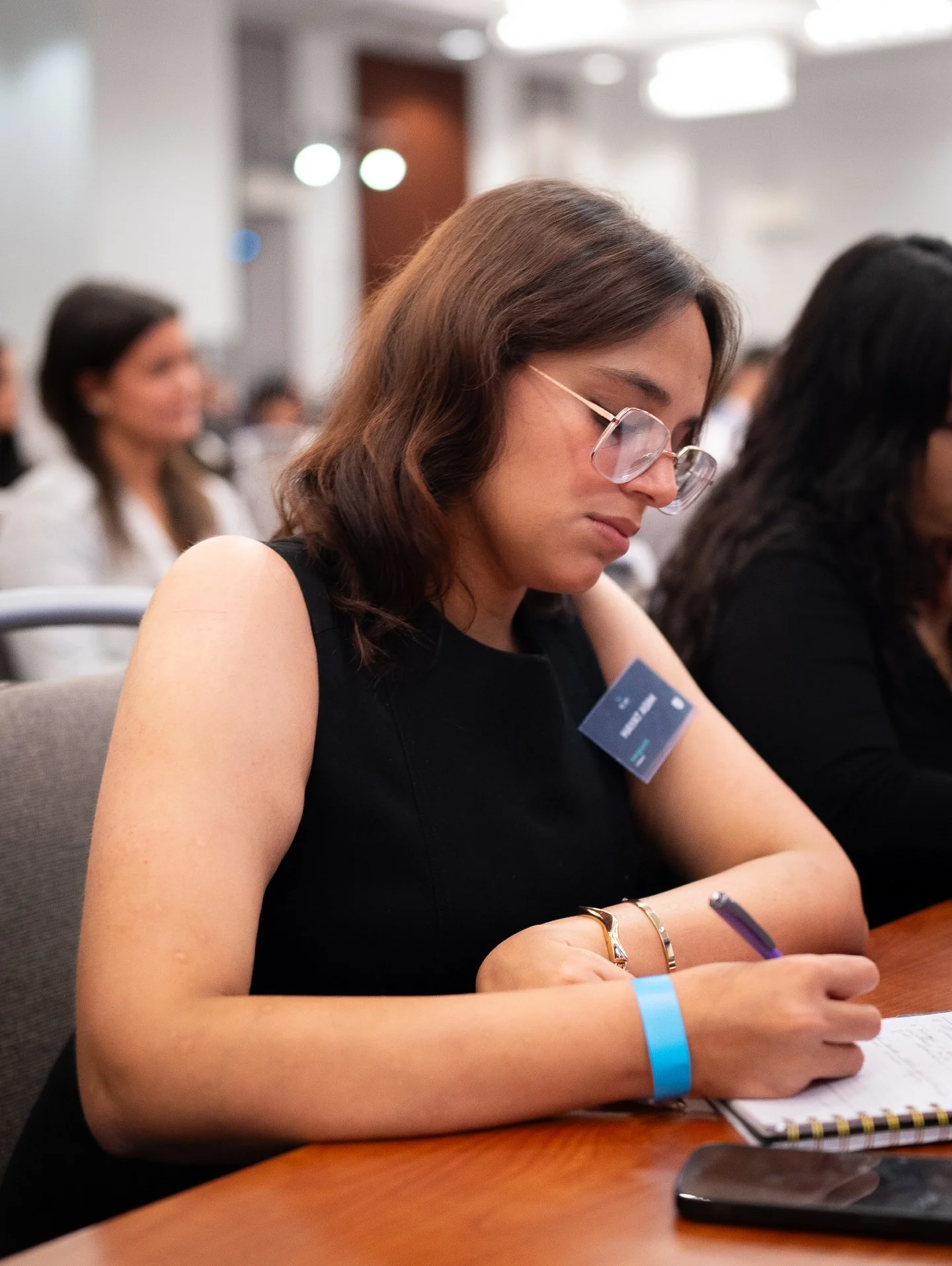 🚀 Great salespeople aren't born; they're crafted through experience and training. 🌟

🔍 They're coached to harness their intelligence and curiosity, driving them to excel. Every training session fuels their hunger and boosts their confidence, allow