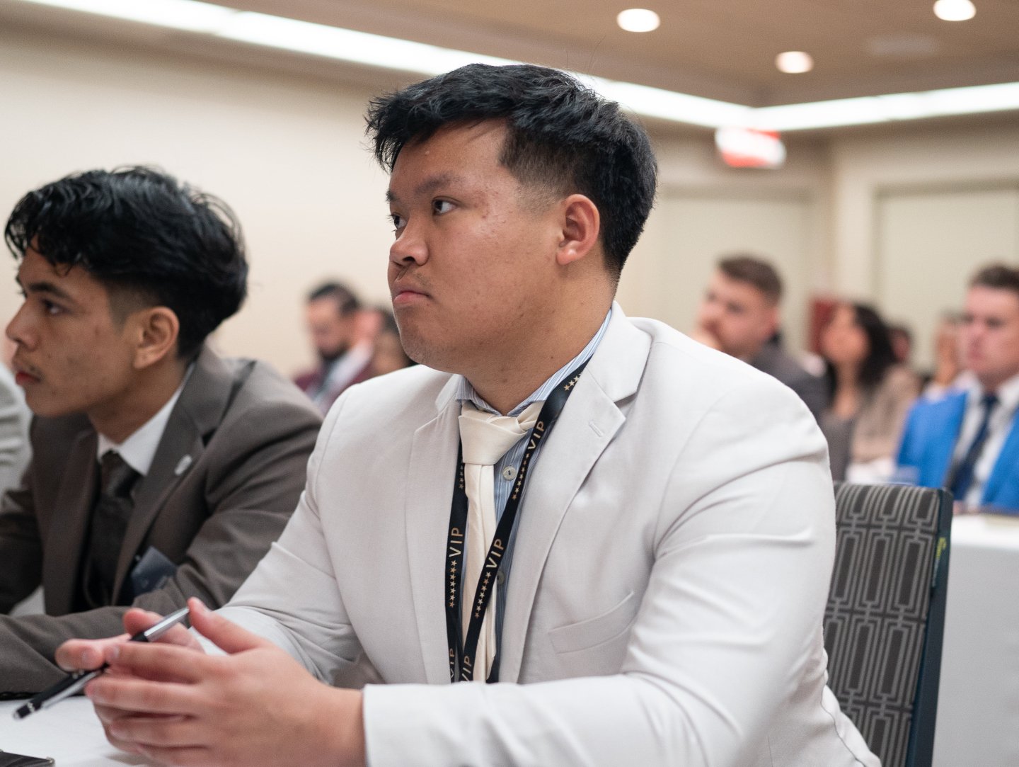 💡 Ever thought about the power of direct selling? It&rsquo;s not just about sales&mdash;it's about mastering the art of closing your own deals! 💪

🔍 Here&rsquo;s why:
- You learn to communicate effectively
- You understand customer needs deeply
- 