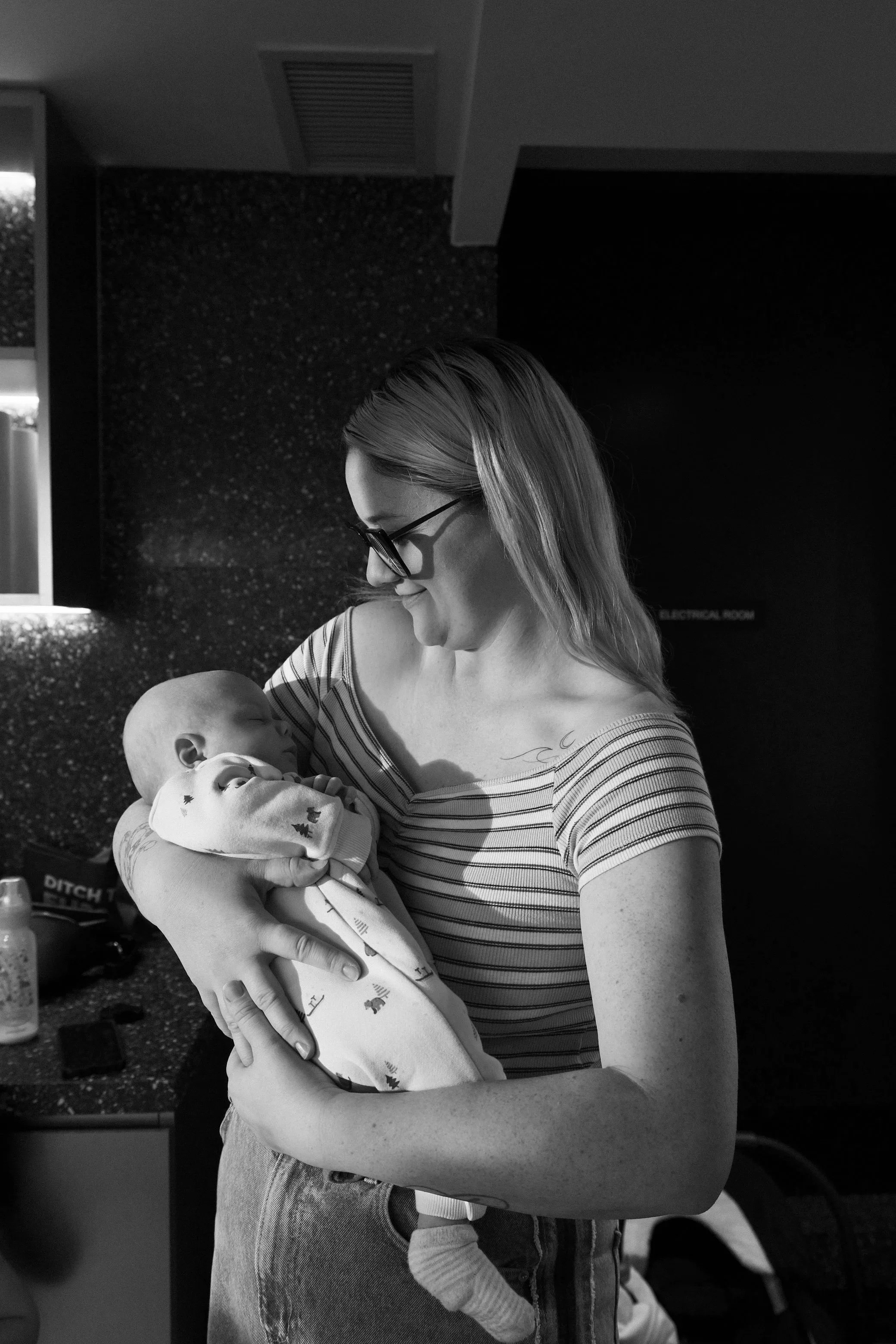 Birth Photographer and Doula in Toronto