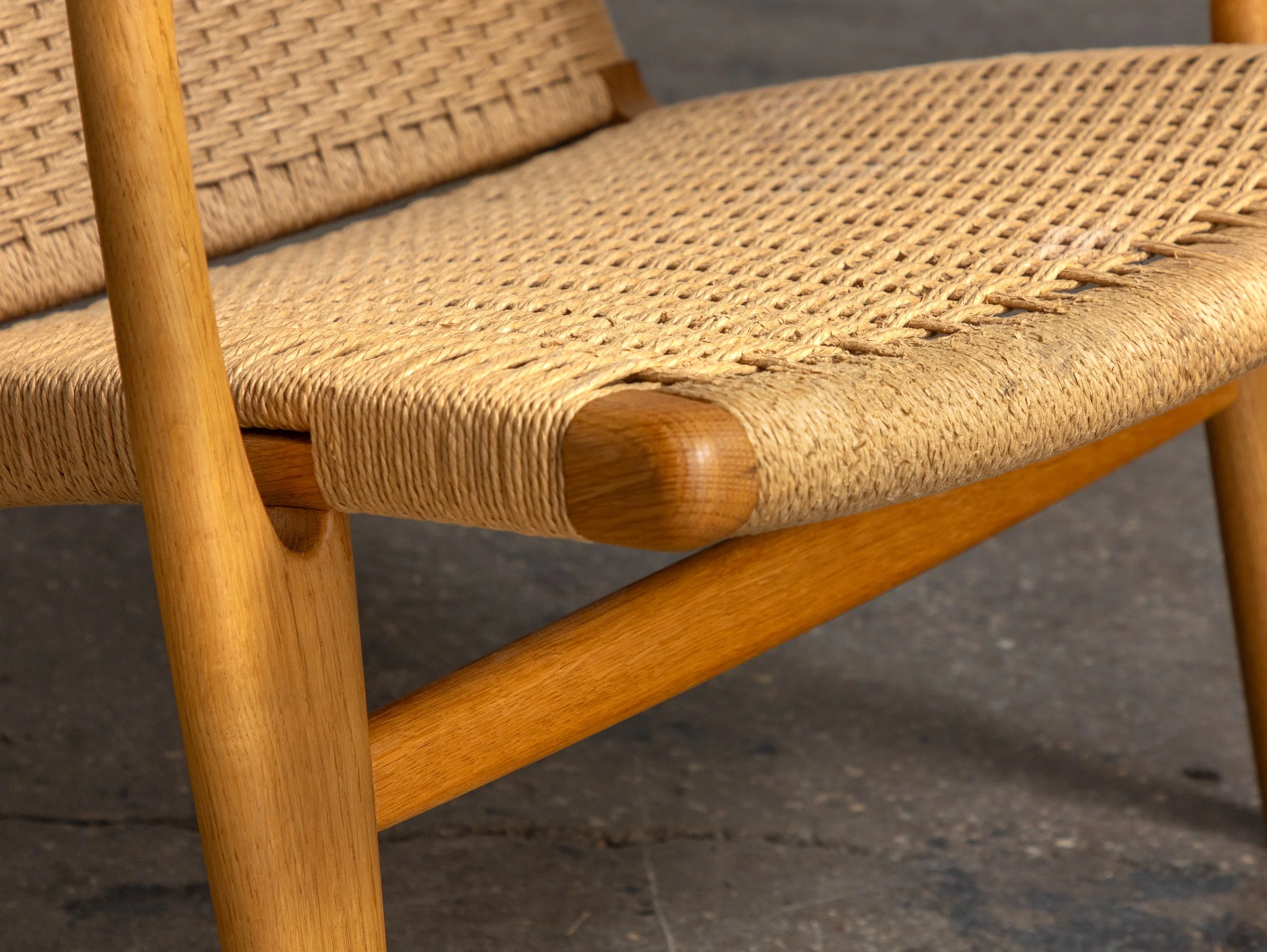 OAM_NYC_Carl_Hansen_Oak_Hans_Wegner_ch25-10.jpg