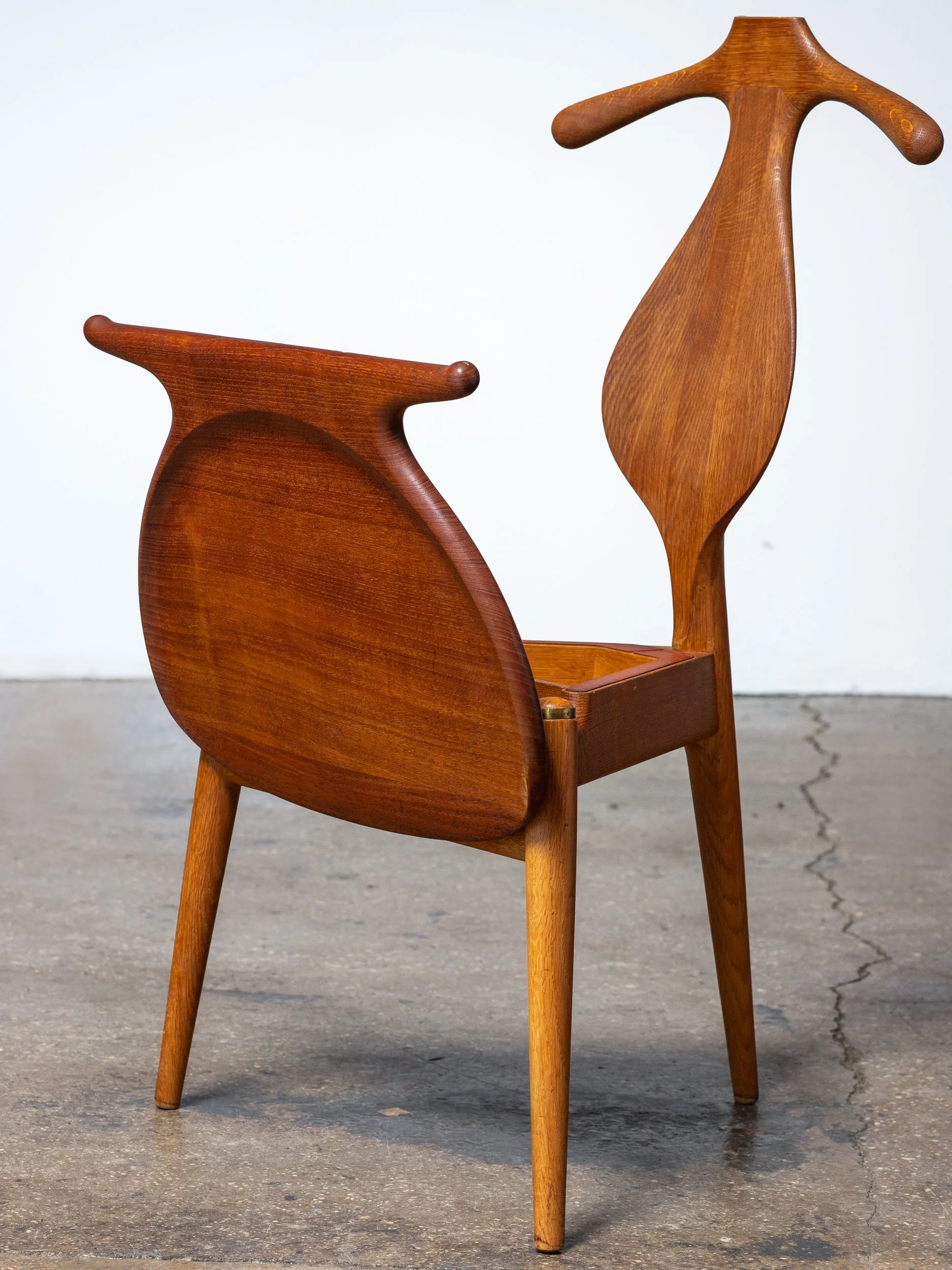 OAMNYC_Valet_Chair_Hans_Wegner-6.jpg