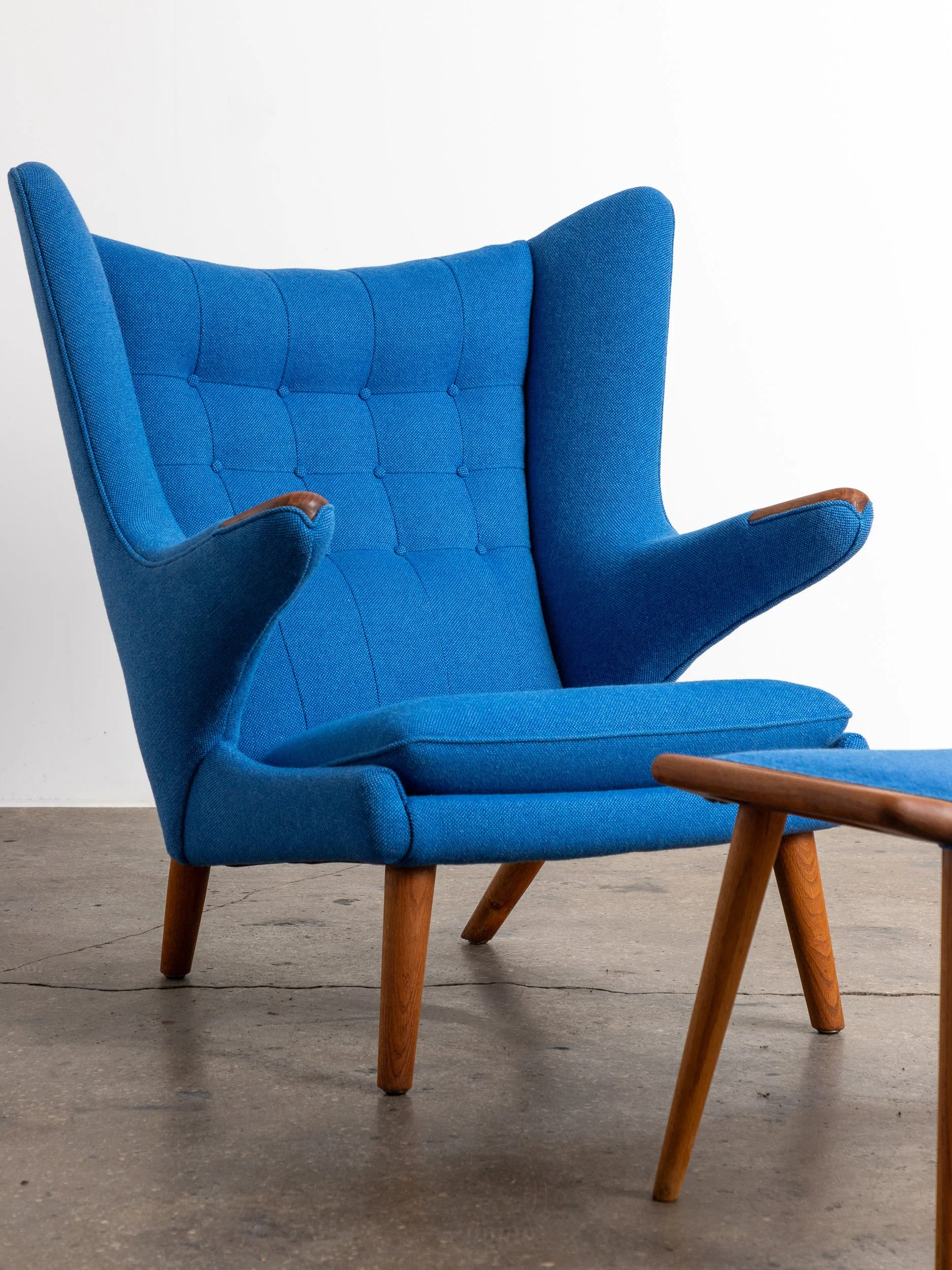 OAM_NYC_Hans_Wegner_Papa_Bear_Chair_Oak-6.jpg