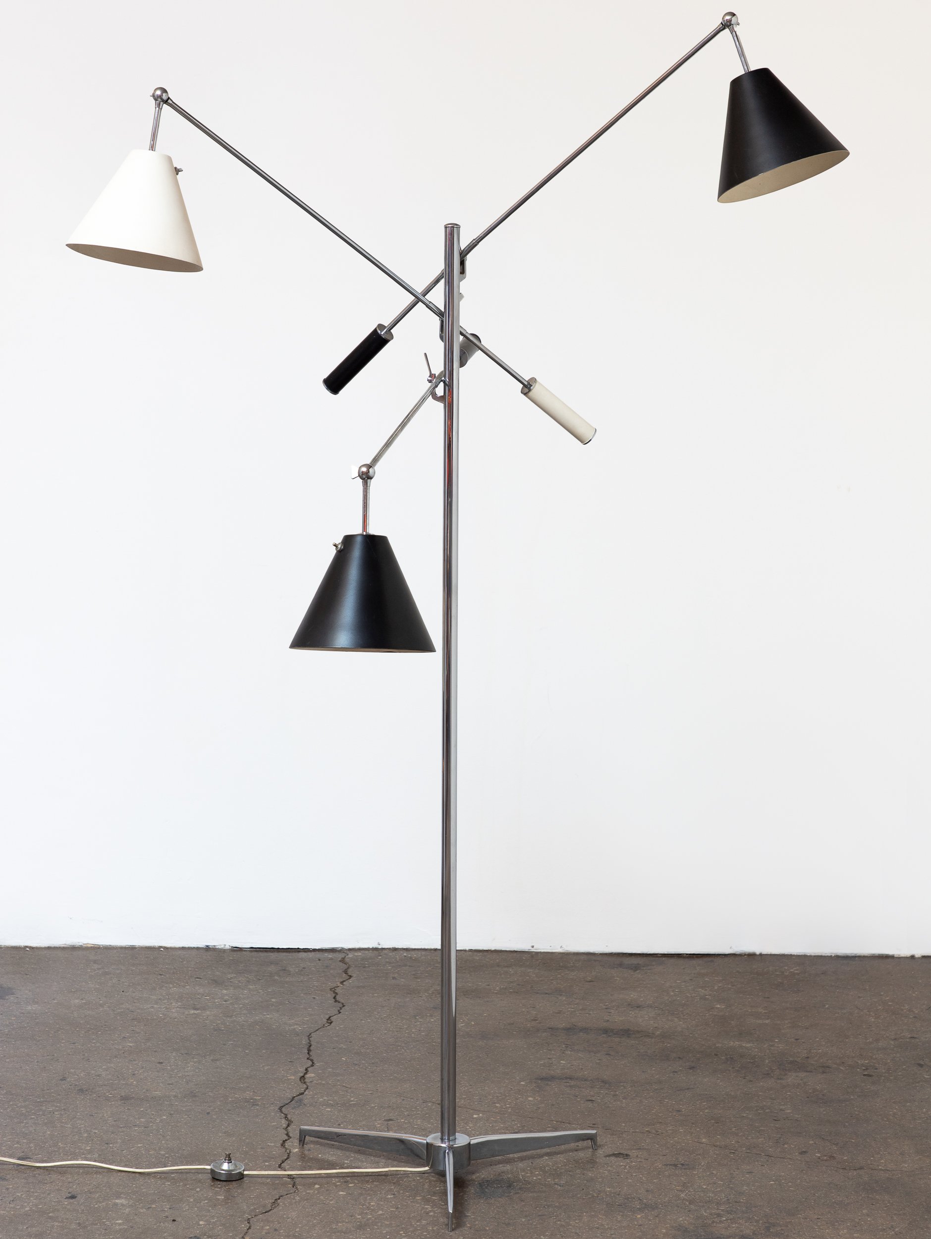OAM_Angelo_Lelli_Arredoluce_Lamp-4.jpg