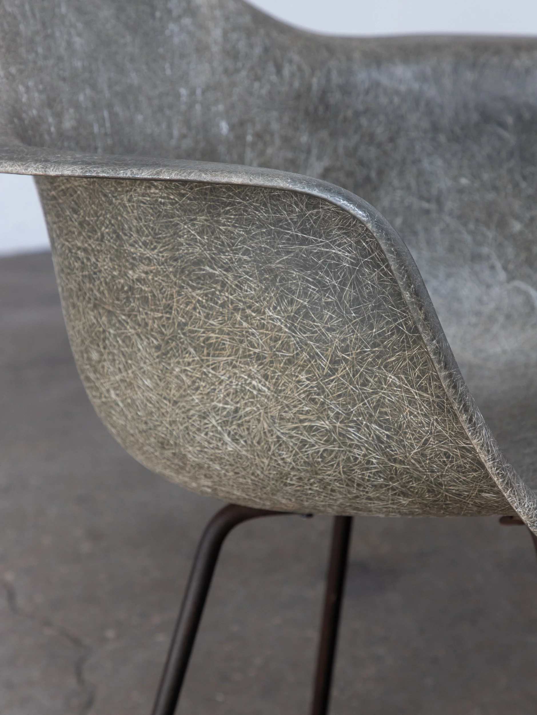 OAM_NYC_Eames_Elephant_Grey_X_base_Zeith-6.jpg