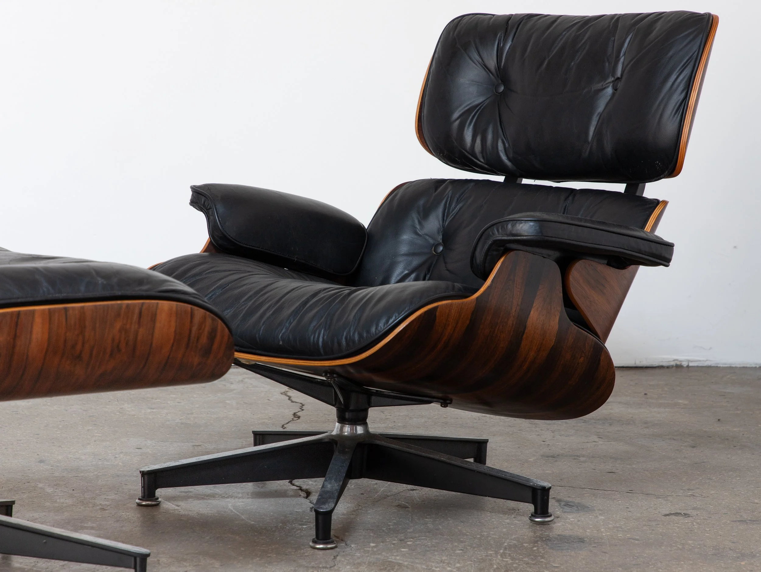 OAMNYC_Rosewood_670_671_Eames_Herman_Miller_Chair-5.jpg