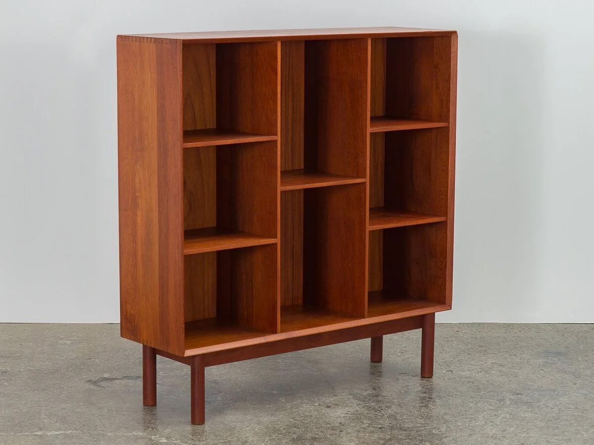 OAM_NYC_Peter_Hvidt_Bookcase-3.jpg