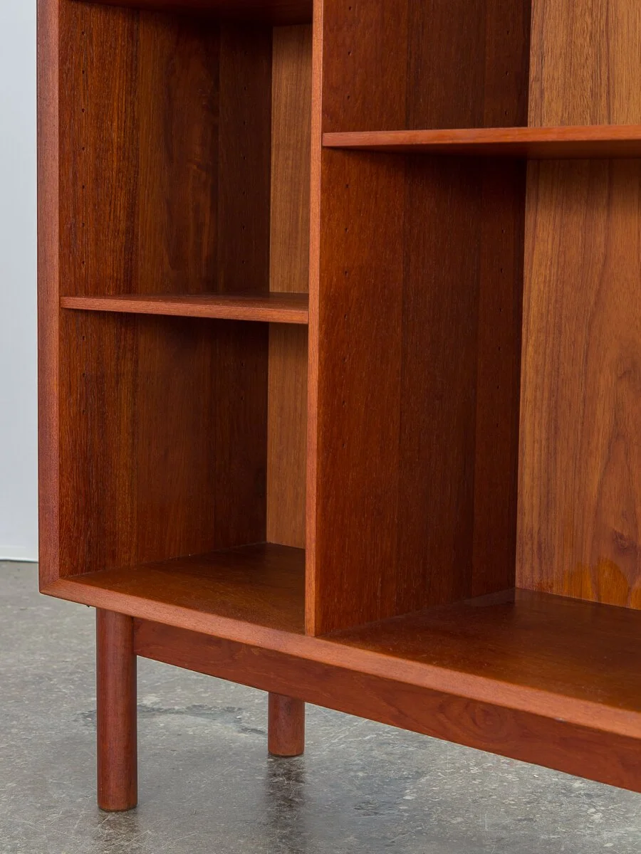 OAM_NYC_Peter_Hvidt_Bookcase-7.jpg
