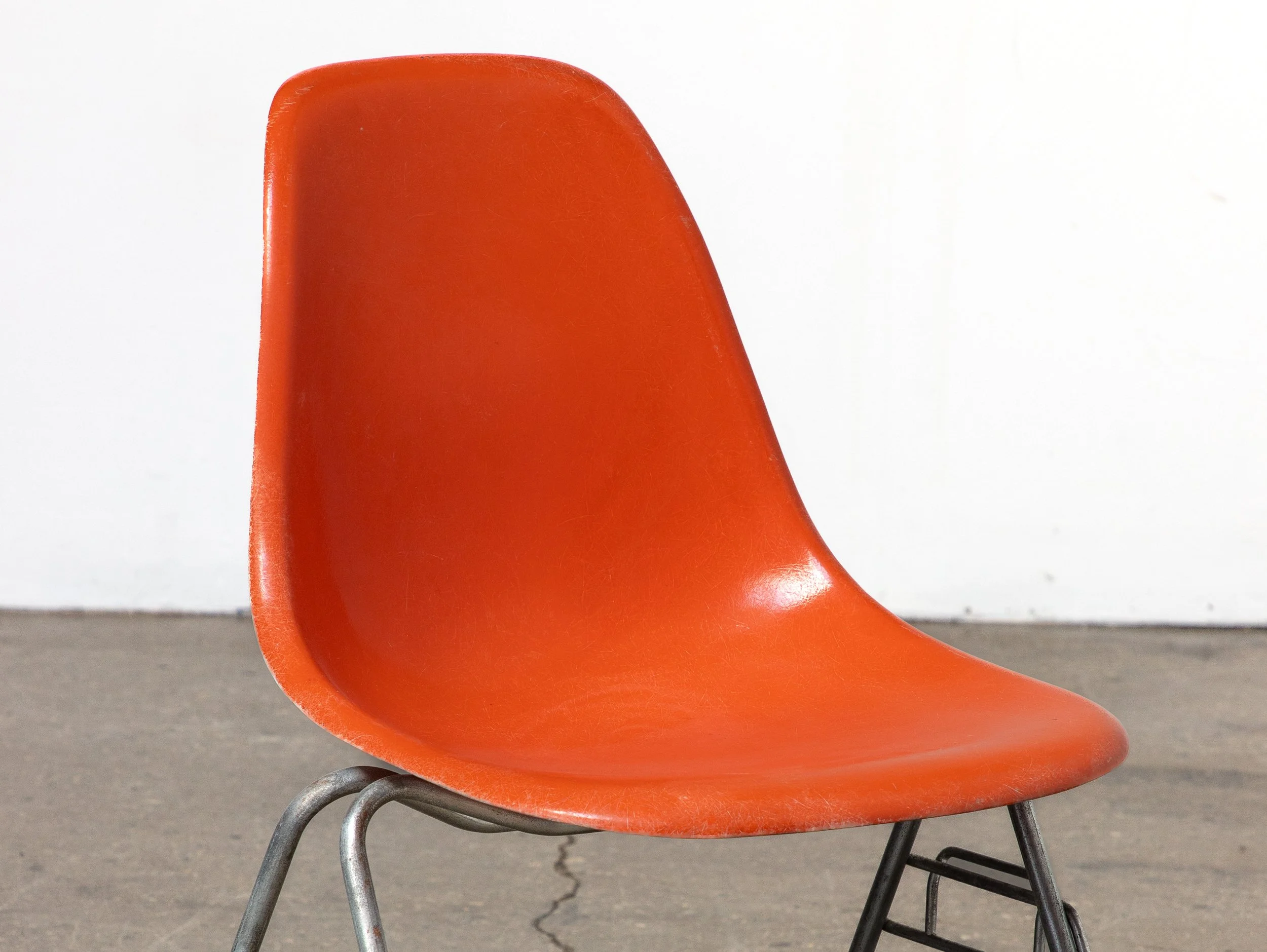 OAM_Eames_Herman_Miller_Shells_Color_Palette_Range_Stacking_Bases_Multicolor-20.jpg