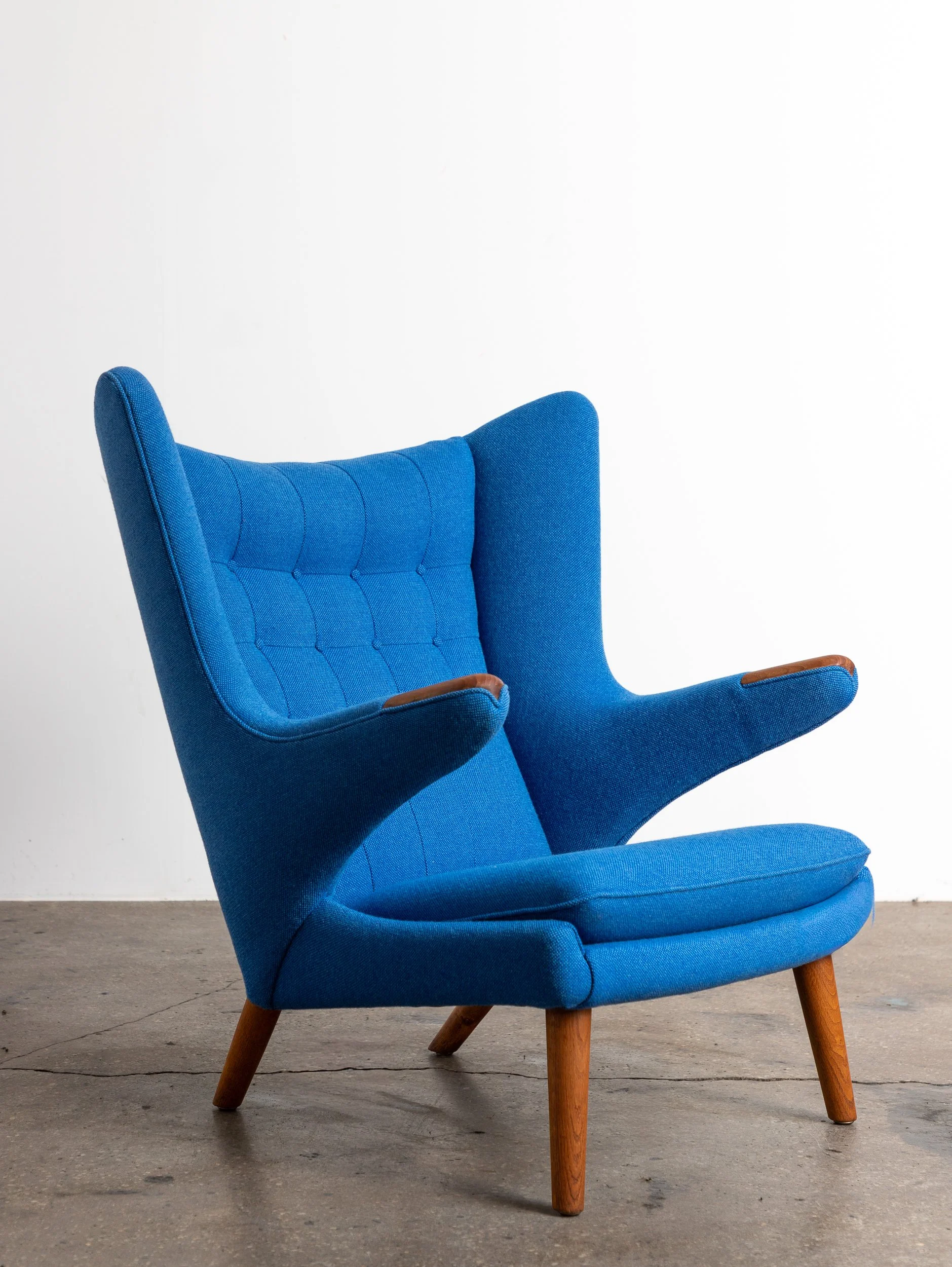 OAM_NYC_Hans_Wegner_Papa_Bear_Chair_Oak-4.jpg