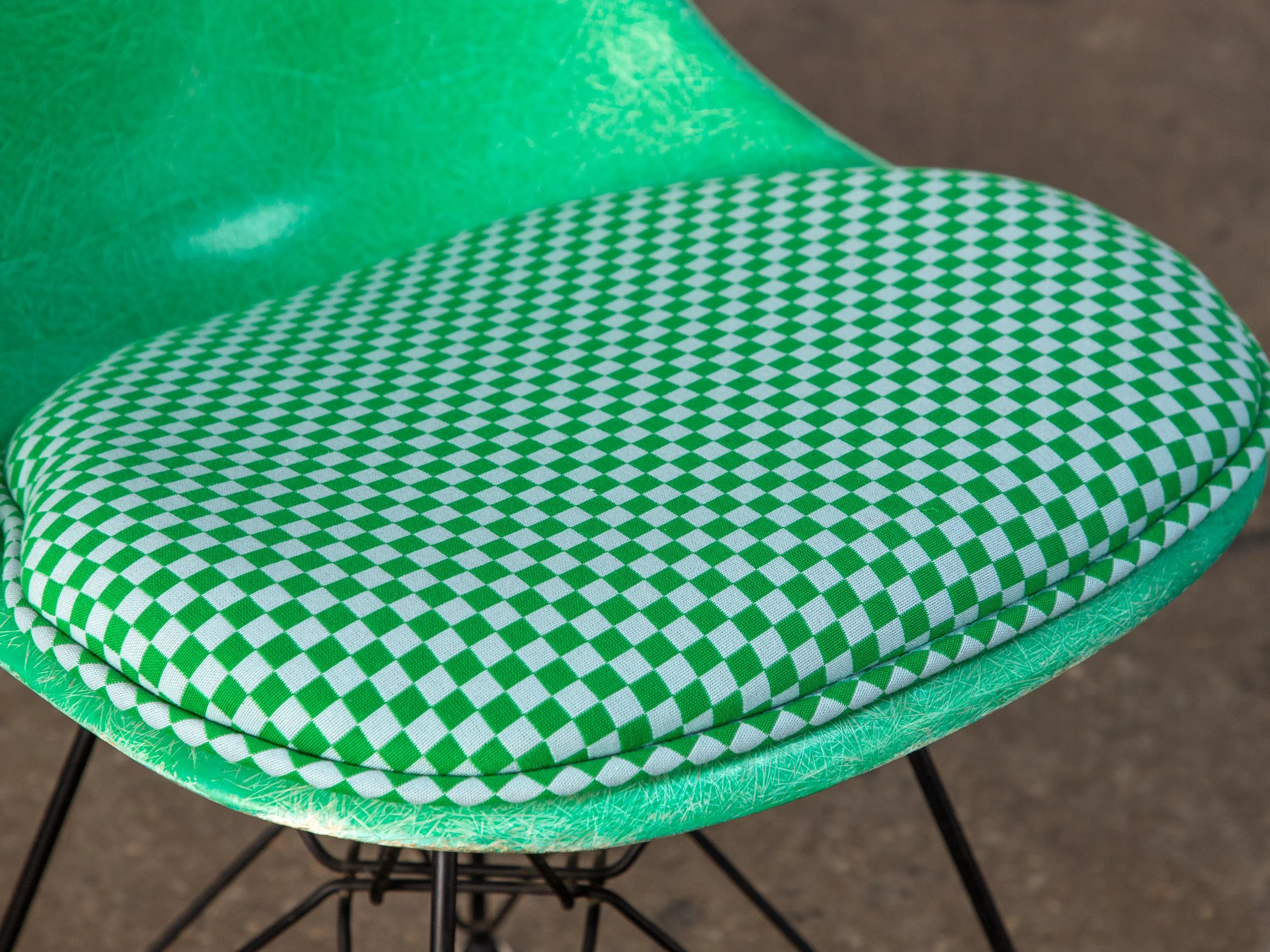 OAM_Eames_Herman_Miller_Kelly_Green_Chairs_Maharam_Check-12.jpg
