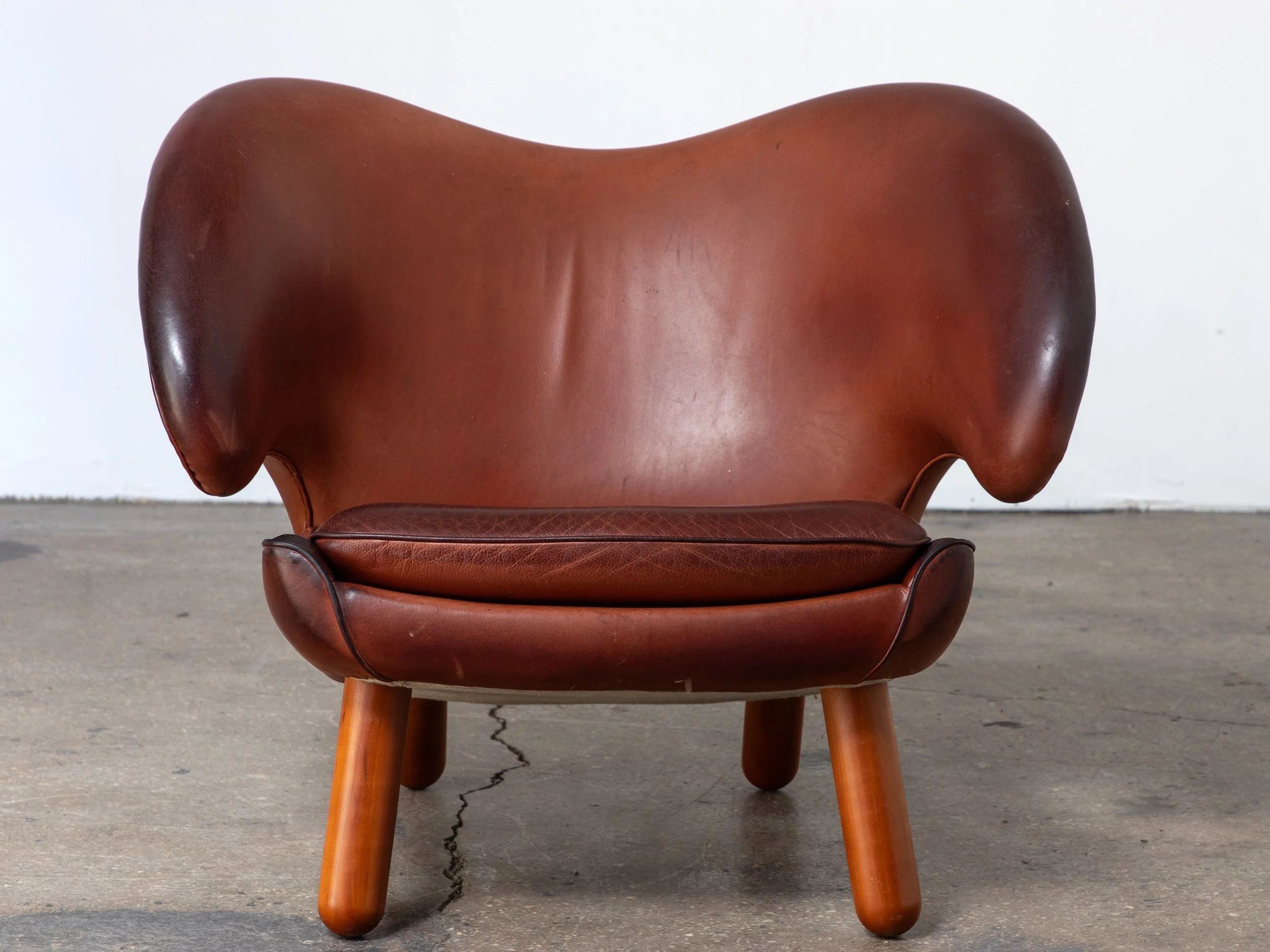 OAMNYC_Finn_Juhl_Pelican_Chair-2.jpg