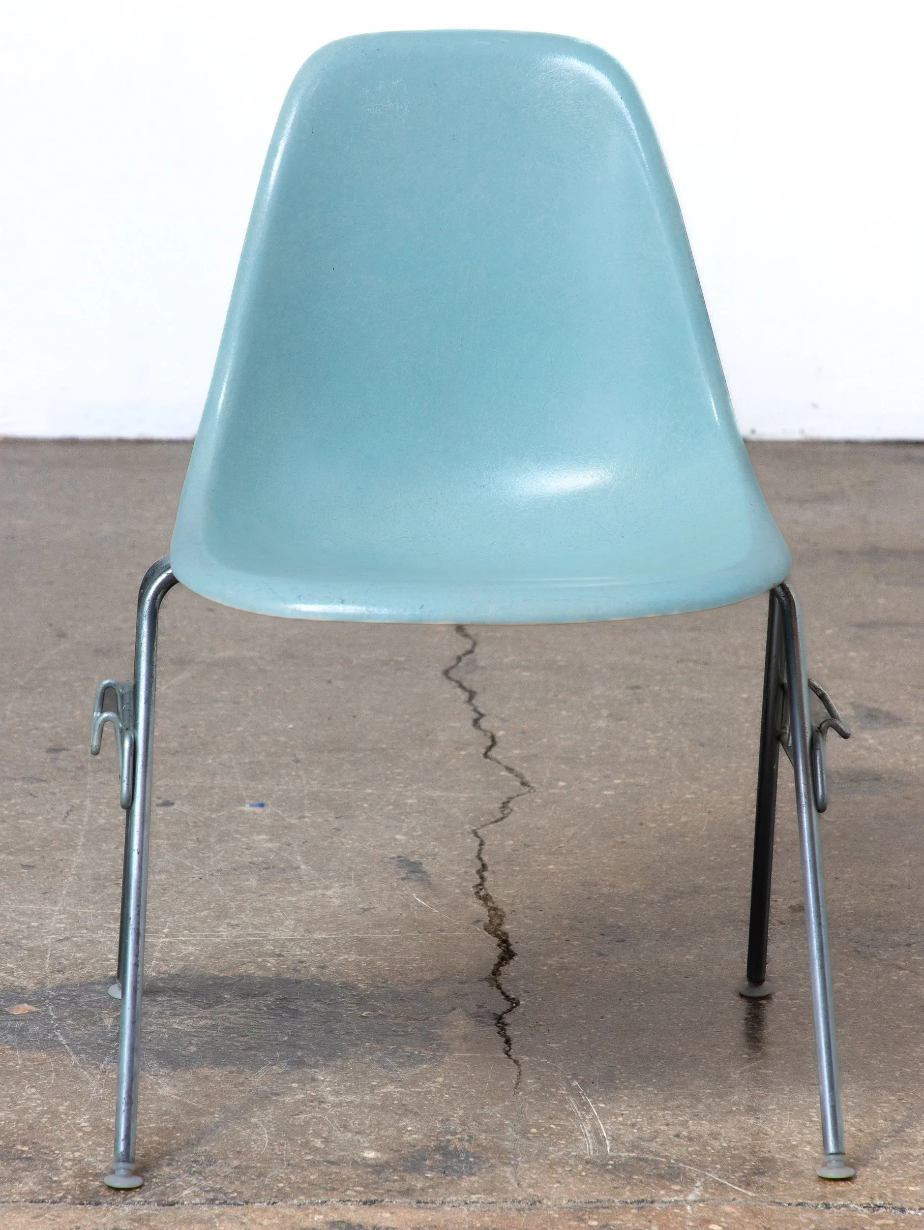 OAM_Eames_Herman_Miller_Shells_Color_Palette_Range_Stacking_Bases_Multicolor-69.jpg