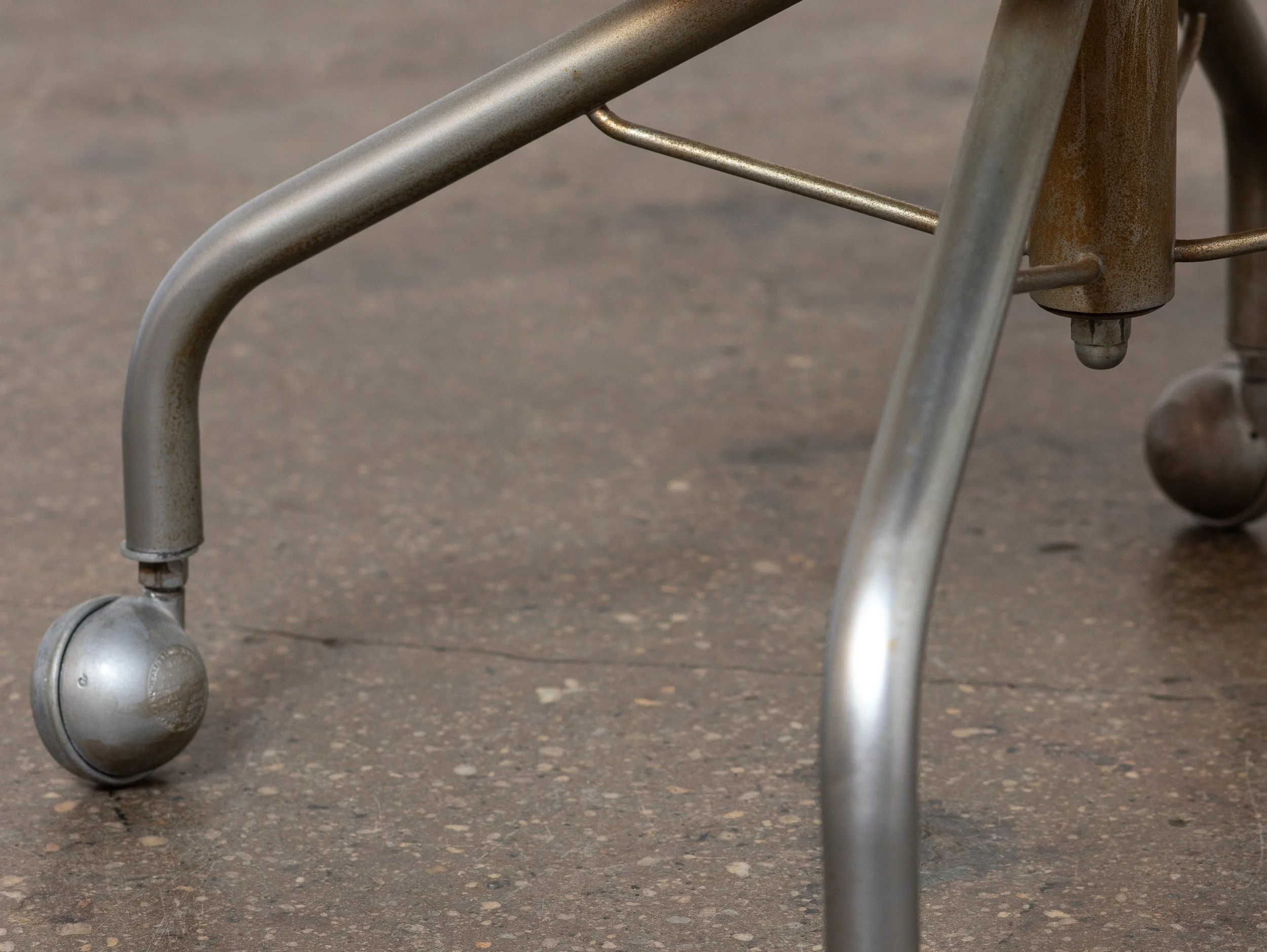 OAM_Hans_Wegner_Swivel_Chair-21.jpg