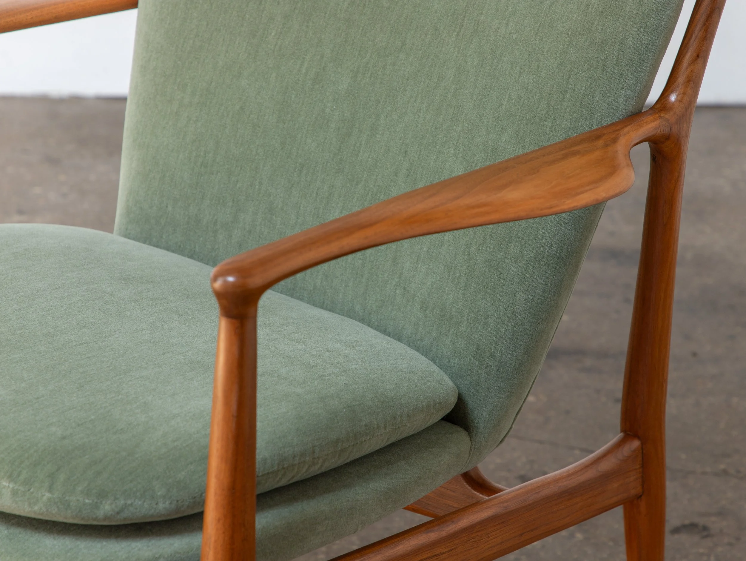 OAMNYC_Finn_Juhl_Baker_Delegate_Chair-8.jpg