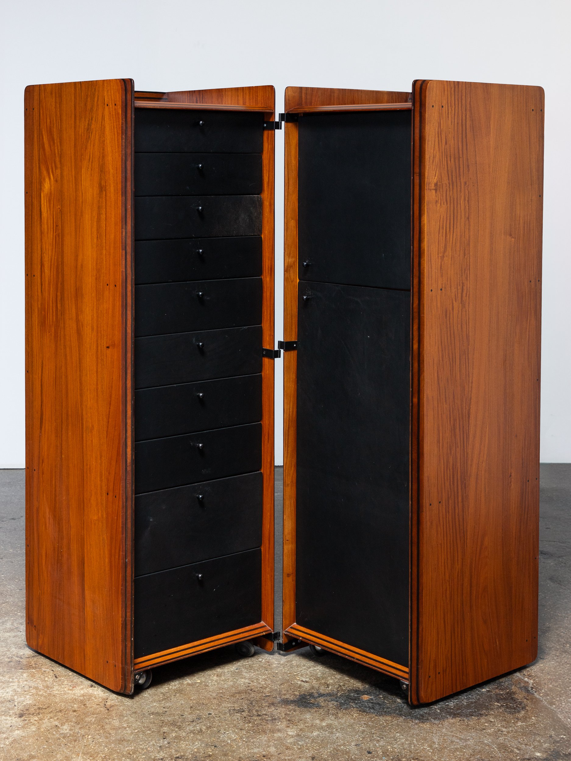 OAM_Tobia_Scarpa_BB_Italia_Maxalto_Gentleman's_Cabinets-3-2.jpg