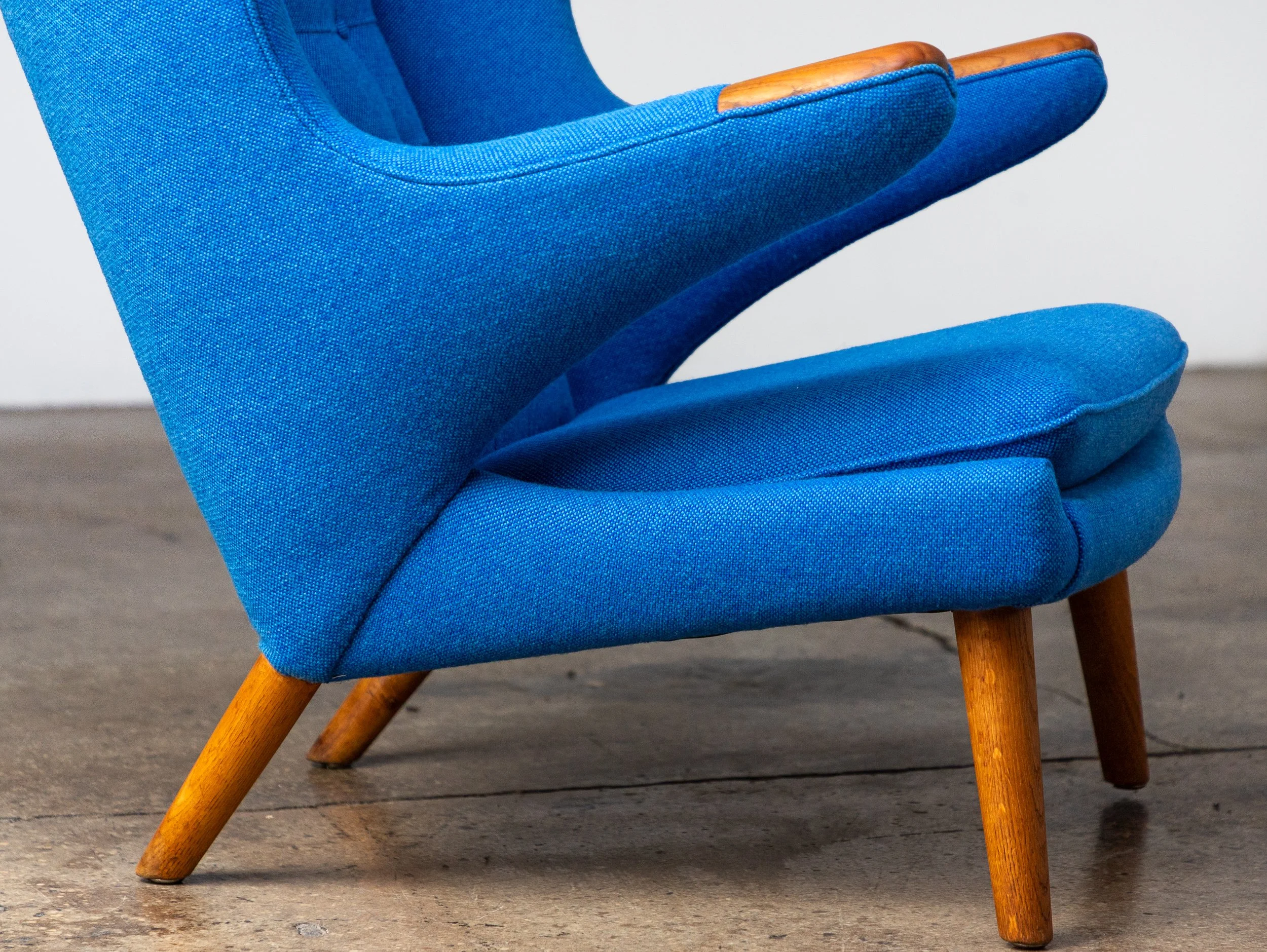 OAM_NYC_Hans_Wegner_Papa_Bear_Chair_Oak-7.jpg