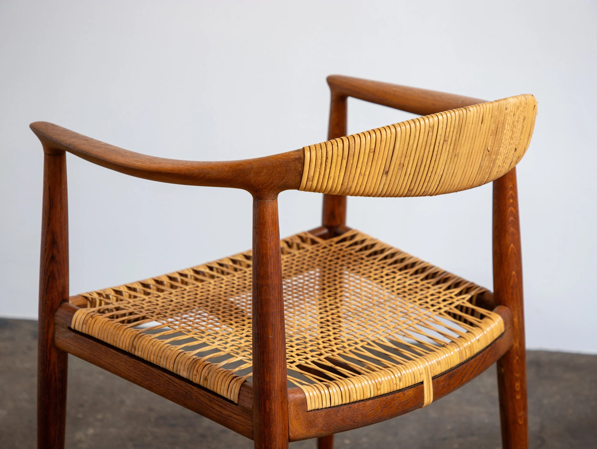 OAM_Original_JH_501_Wegner_Round_Chairs_Cane-18.jpg