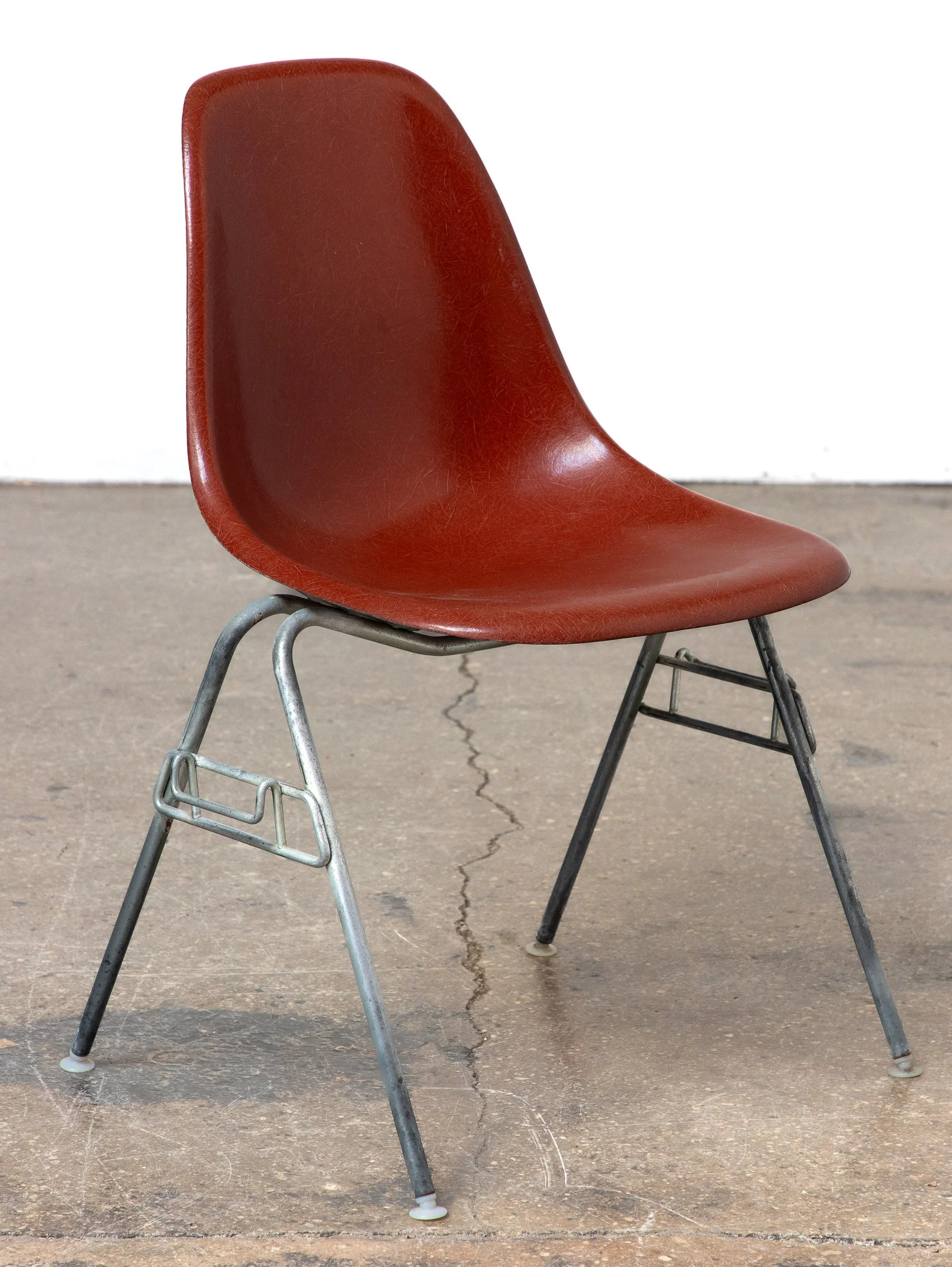 OAM_Eames_Herman_Miller_Shells_Color_Palette_Range_Stacking_Bases_Multicolor-26.jpg