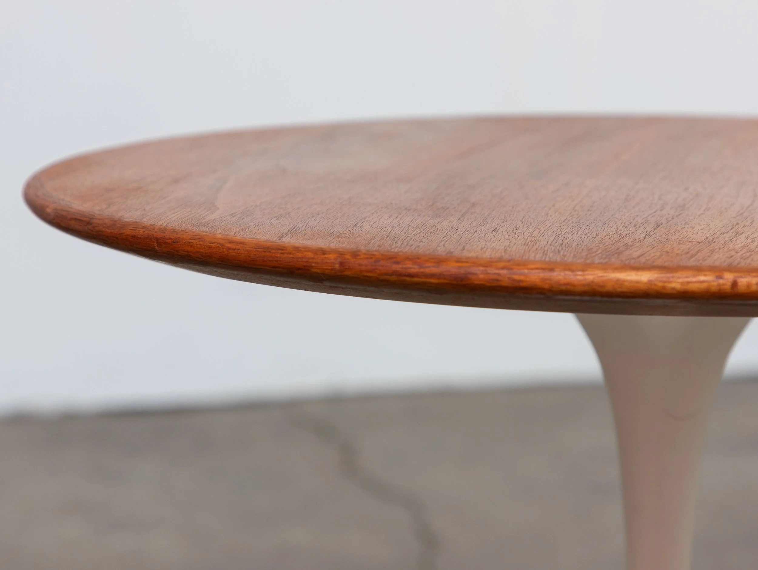 OAM_Pair_Knoll_Saarinen_Tables_Pair-13.jpg
