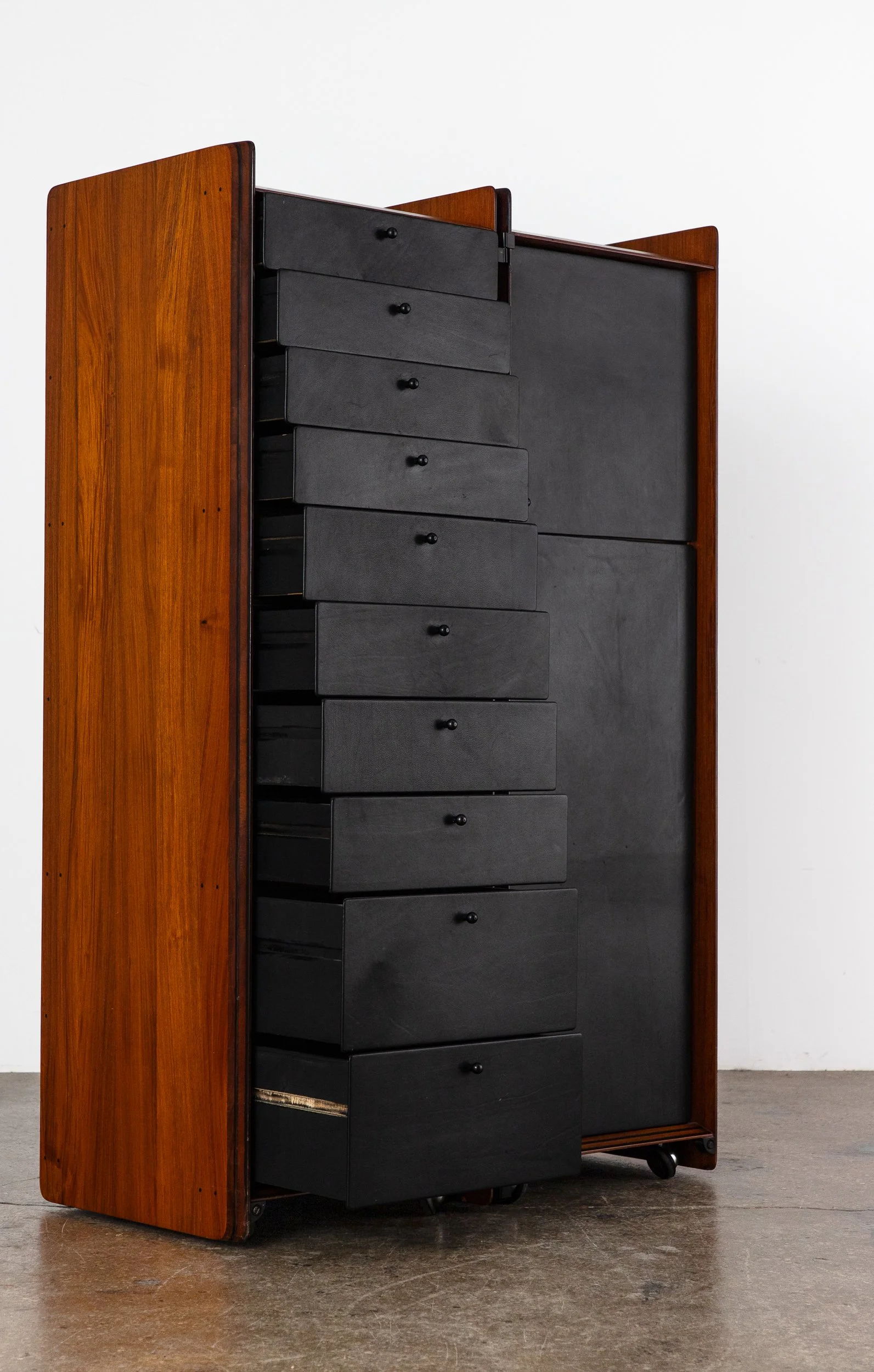 OAM_Tobia_Scarpa_BB_Italia_Maxalto_Gentleman's_Cabinets-11.jpg