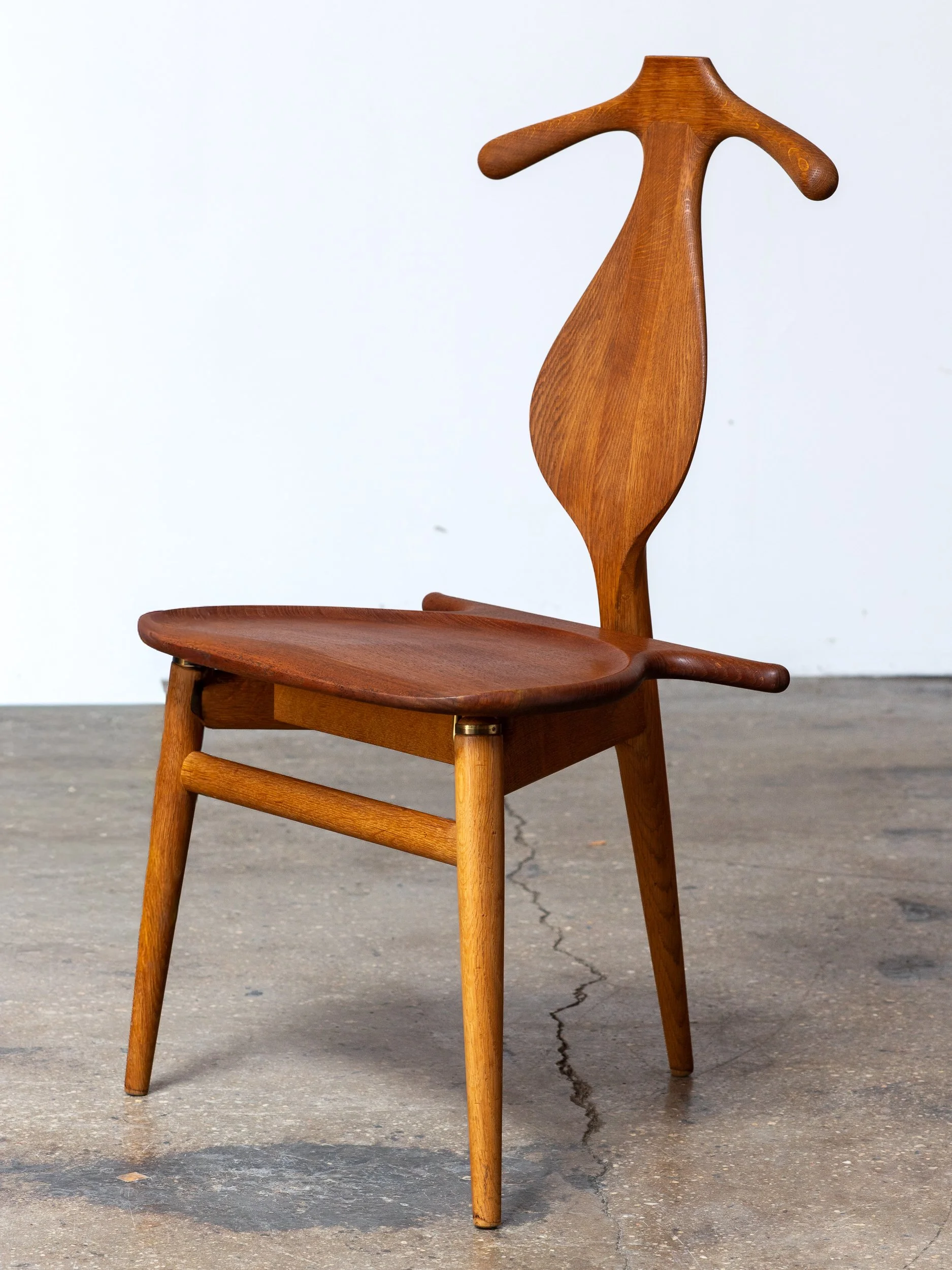 OAMNYC_Valet_Chair_Hans_Wegner-4.jpg