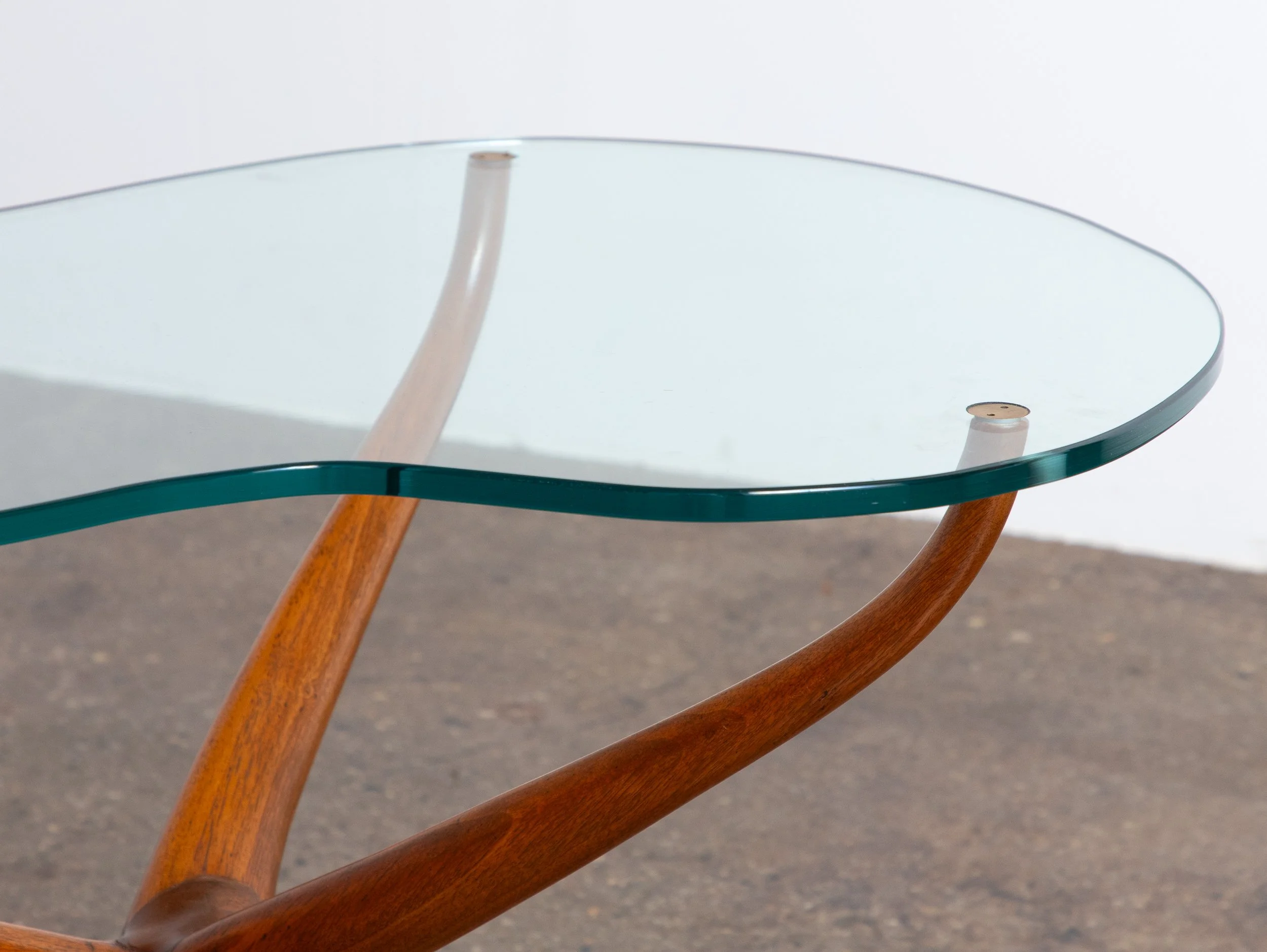 OAM_Sculptural_Glass_Coffee_Table_Pierluigi_Giordani-10.jpg