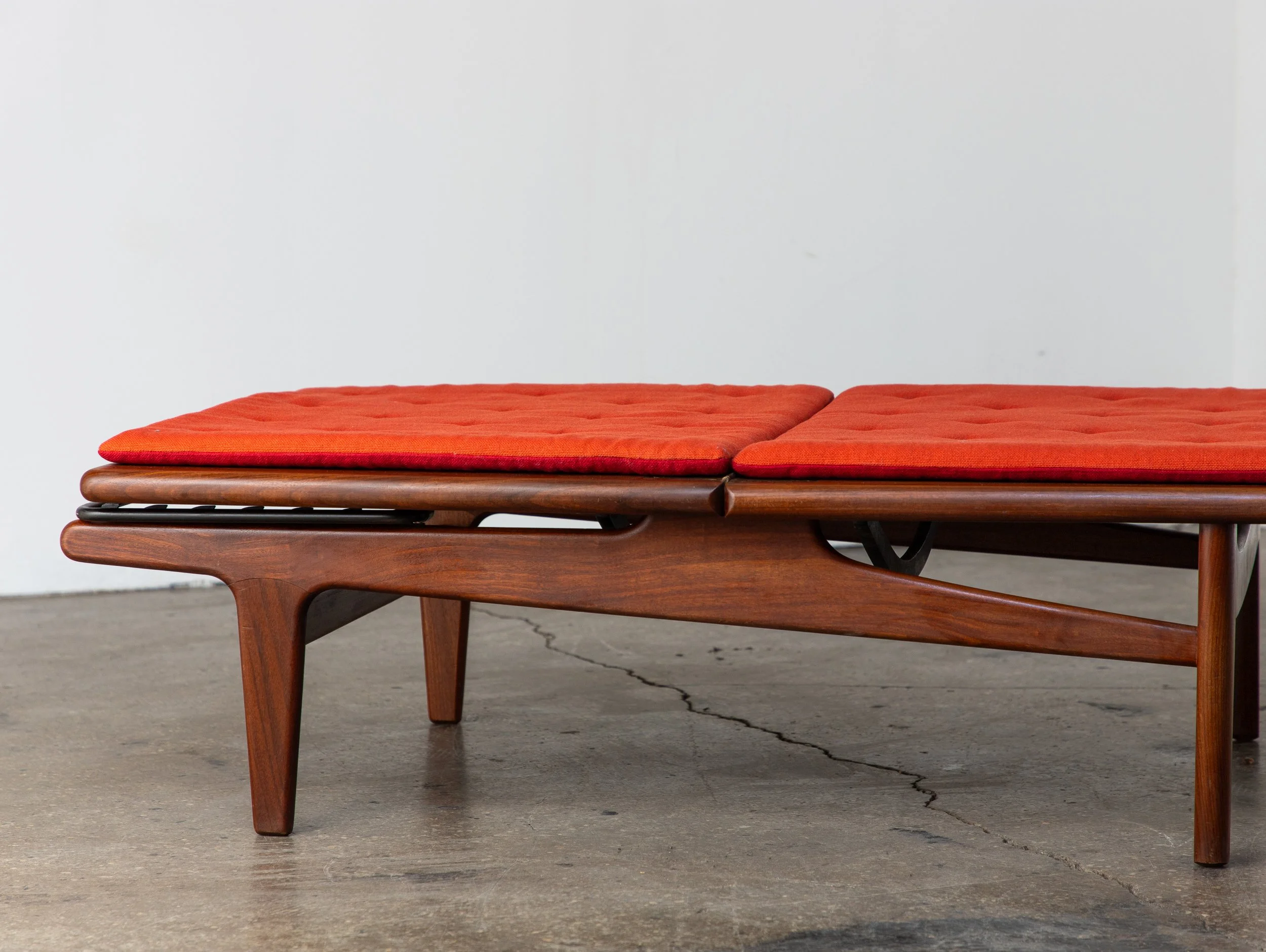 OAM_NYC_Hans_Wegner_GE_1_Daybed_Ottoman-13.jpg