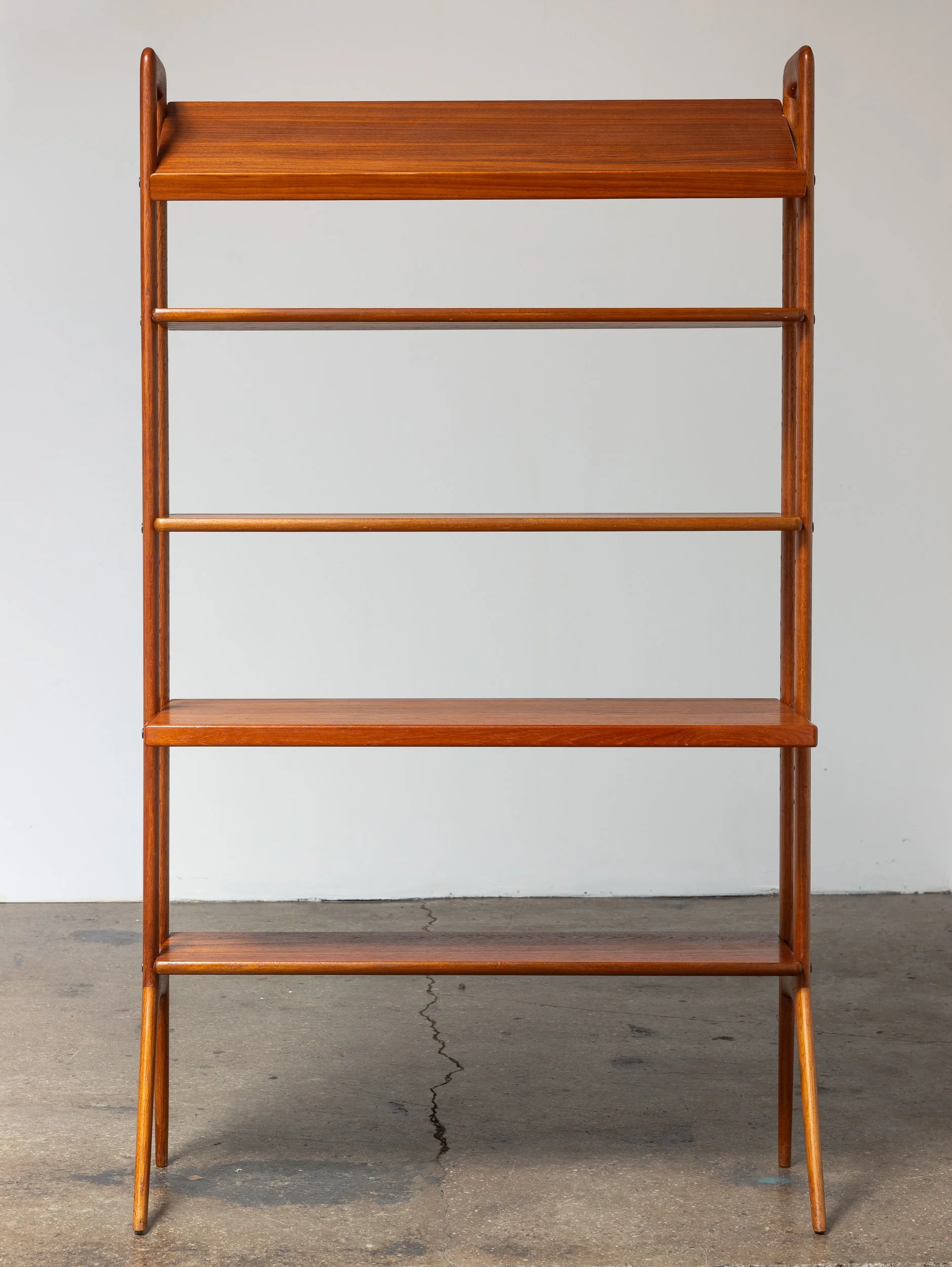 OAM_Kurt Østervig Teak Étagère-2.jpg