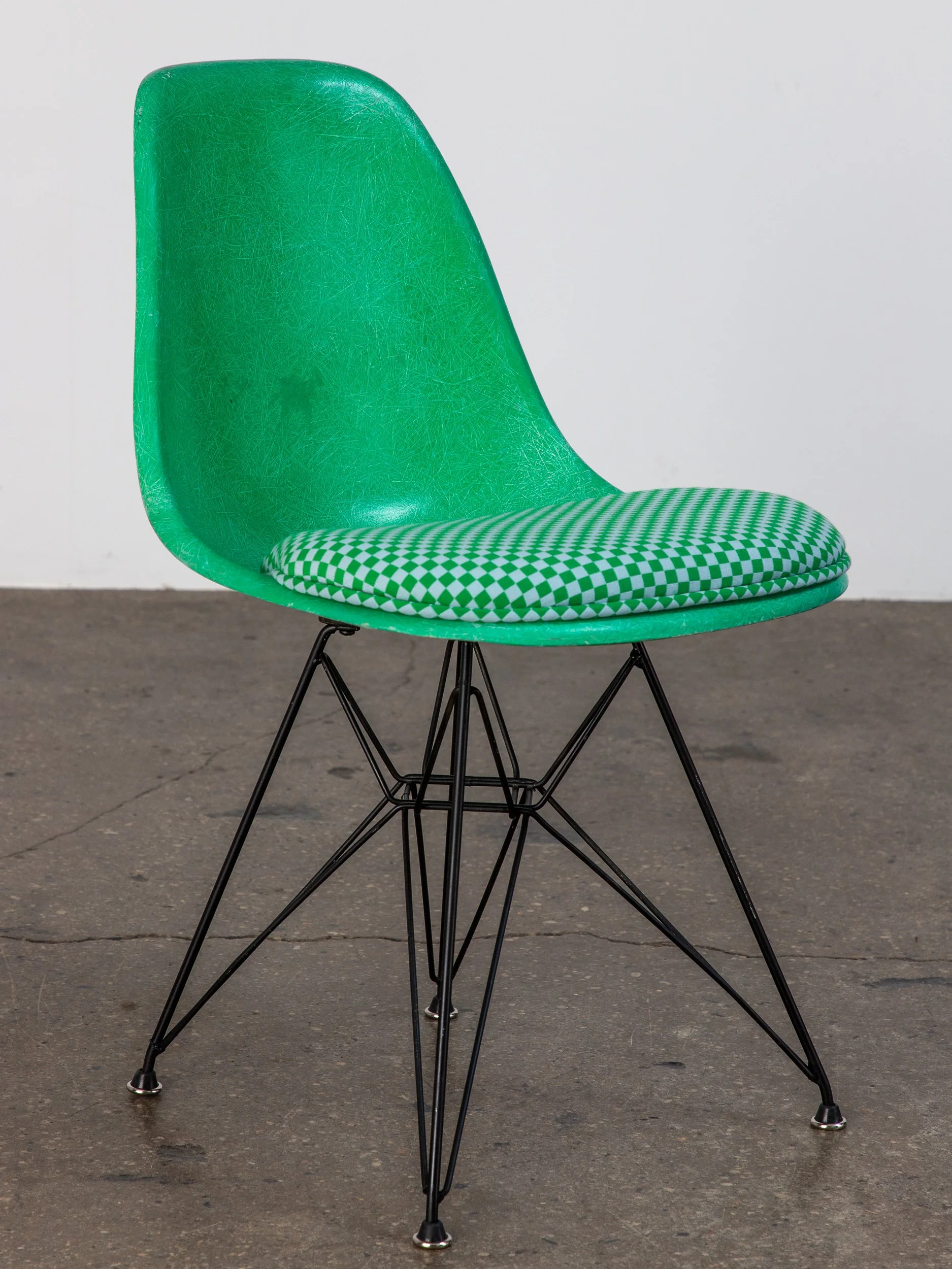 OAM_Eames_Herman_Miller_Kelly_Green_Chairs_Maharam_Check-6.jpg