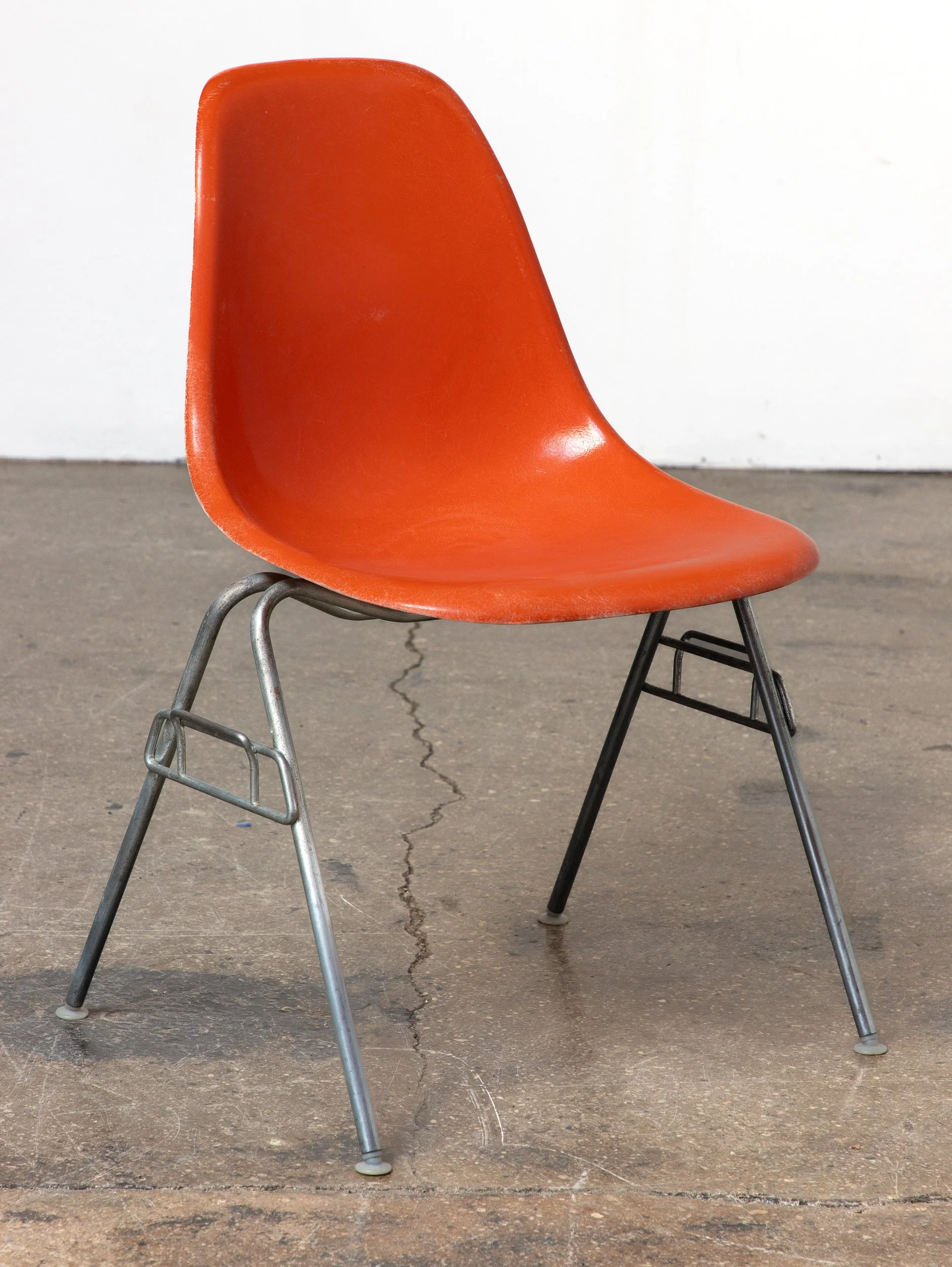 OAM_Eames_Herman_Miller_Shells_Color_Palette_Range_Stacking_Bases_Multicolor-19.jpg