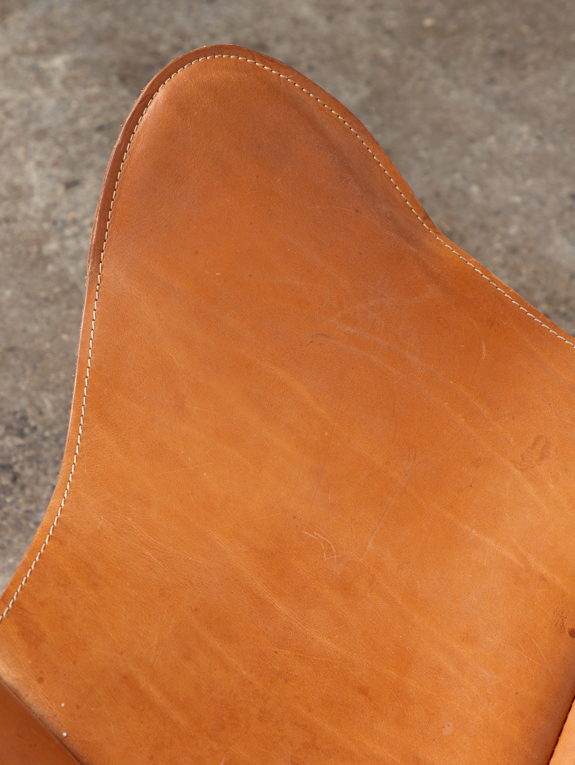 OAM_Leather_Butterfly_Chair_Cognac-9.jpg