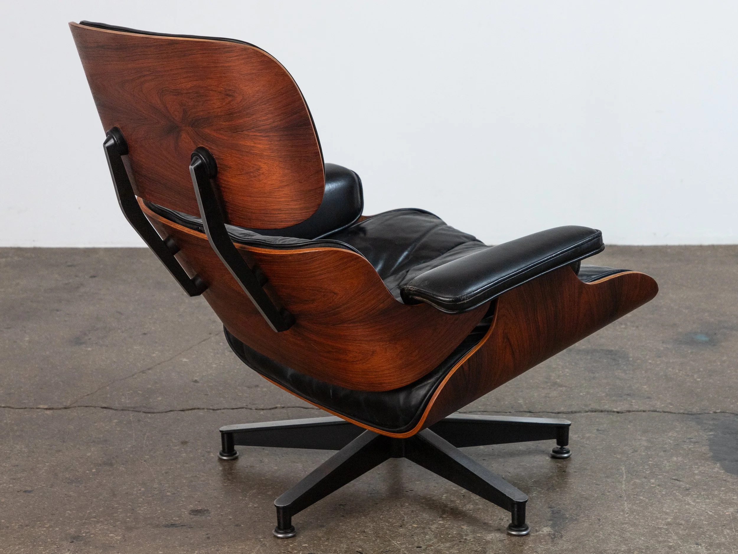 OAM_Eames_Herman_Miller_670_Black_Leather_Lounge_Chair-4.jpg