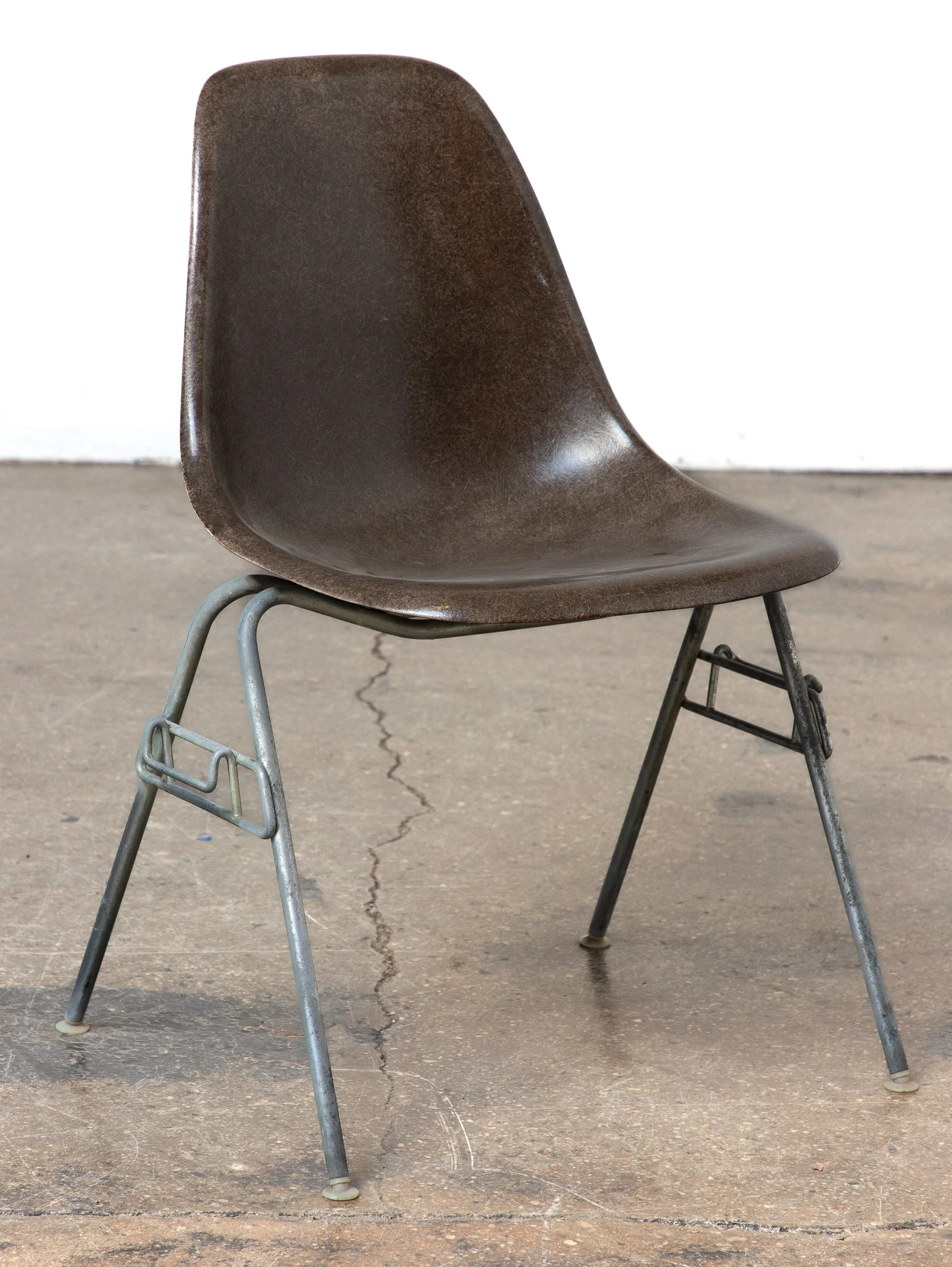OAM_Eames_Herman_Miller_Shells_Color_Palette_Range_Stacking_Bases_Multicolor-15.jpg