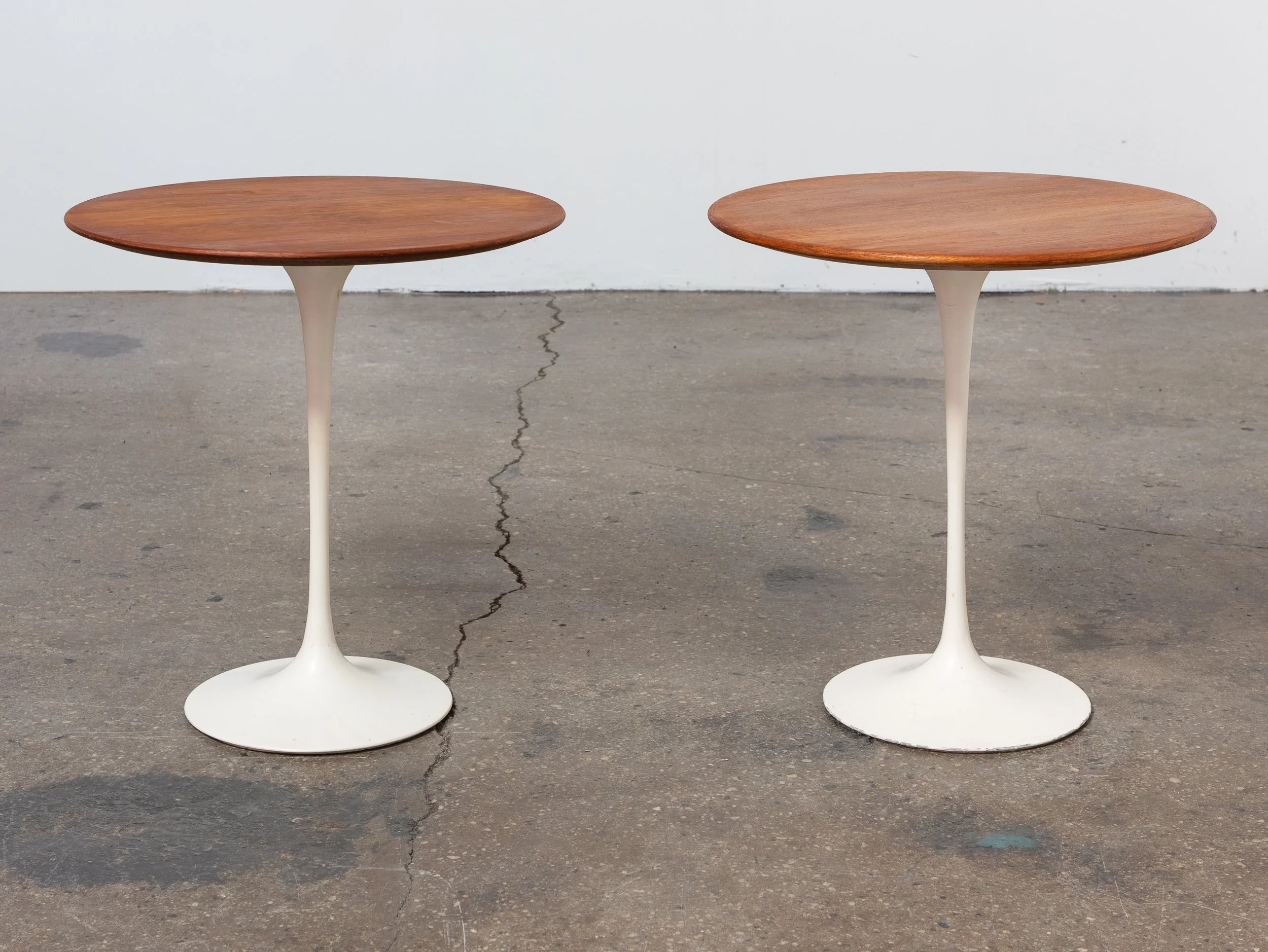 OAM_Pair_Knoll_Saarinen_Tables_Pair-2.jpg