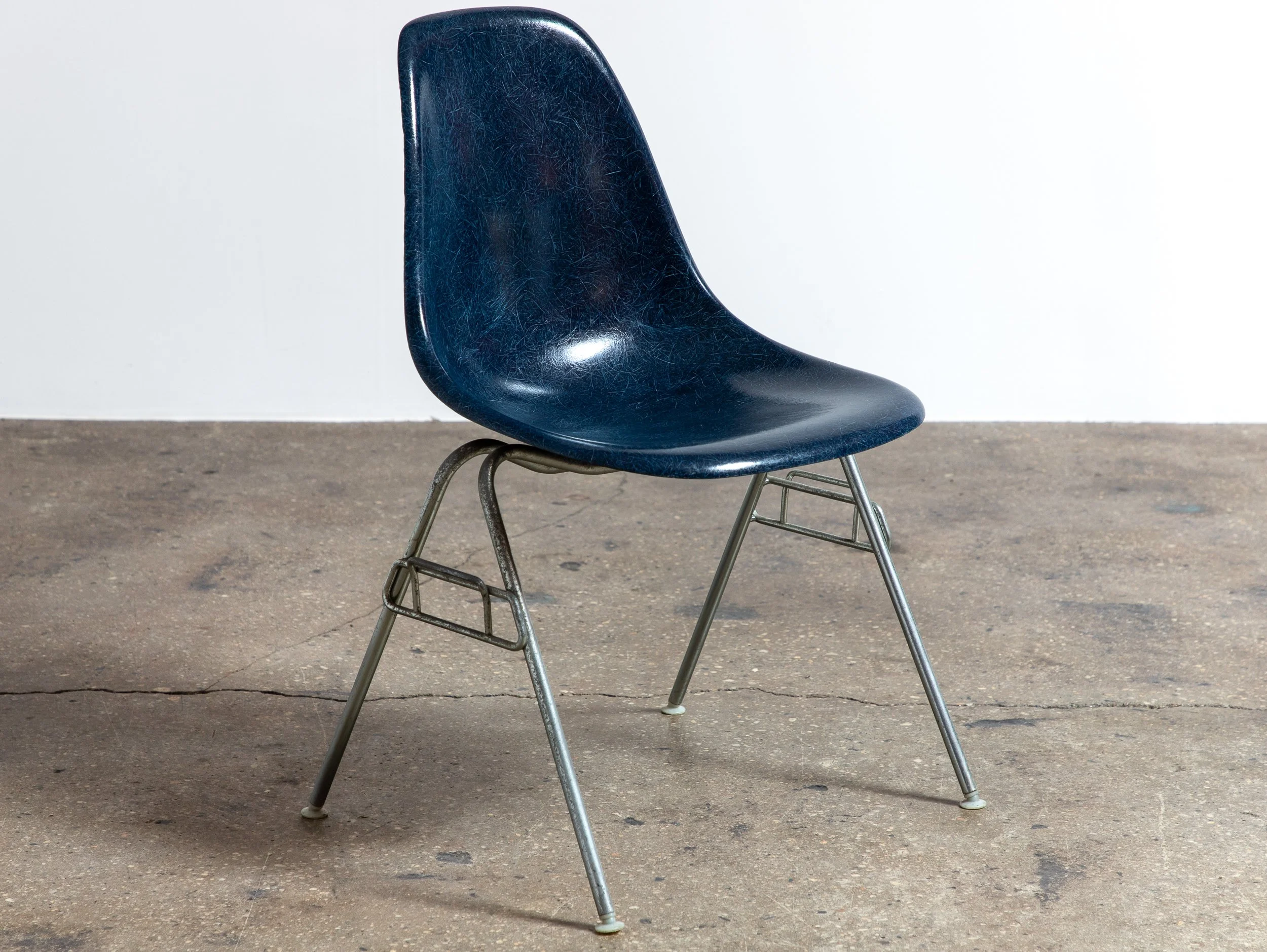 OAM_Original_Fiberglass_Chairs_Stacking_Multi_Color-4.jpg