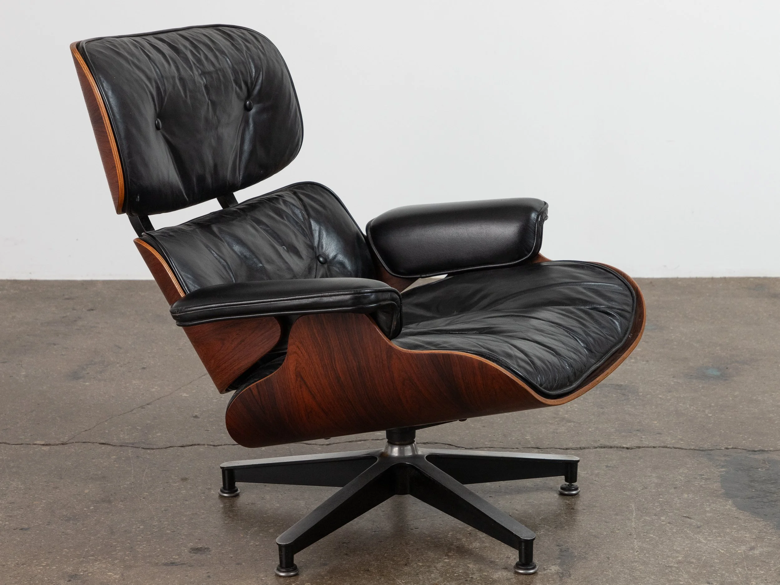 OAM_Eames_Herman_Miller_670_Black_Leather_Lounge_Chair-2.jpg