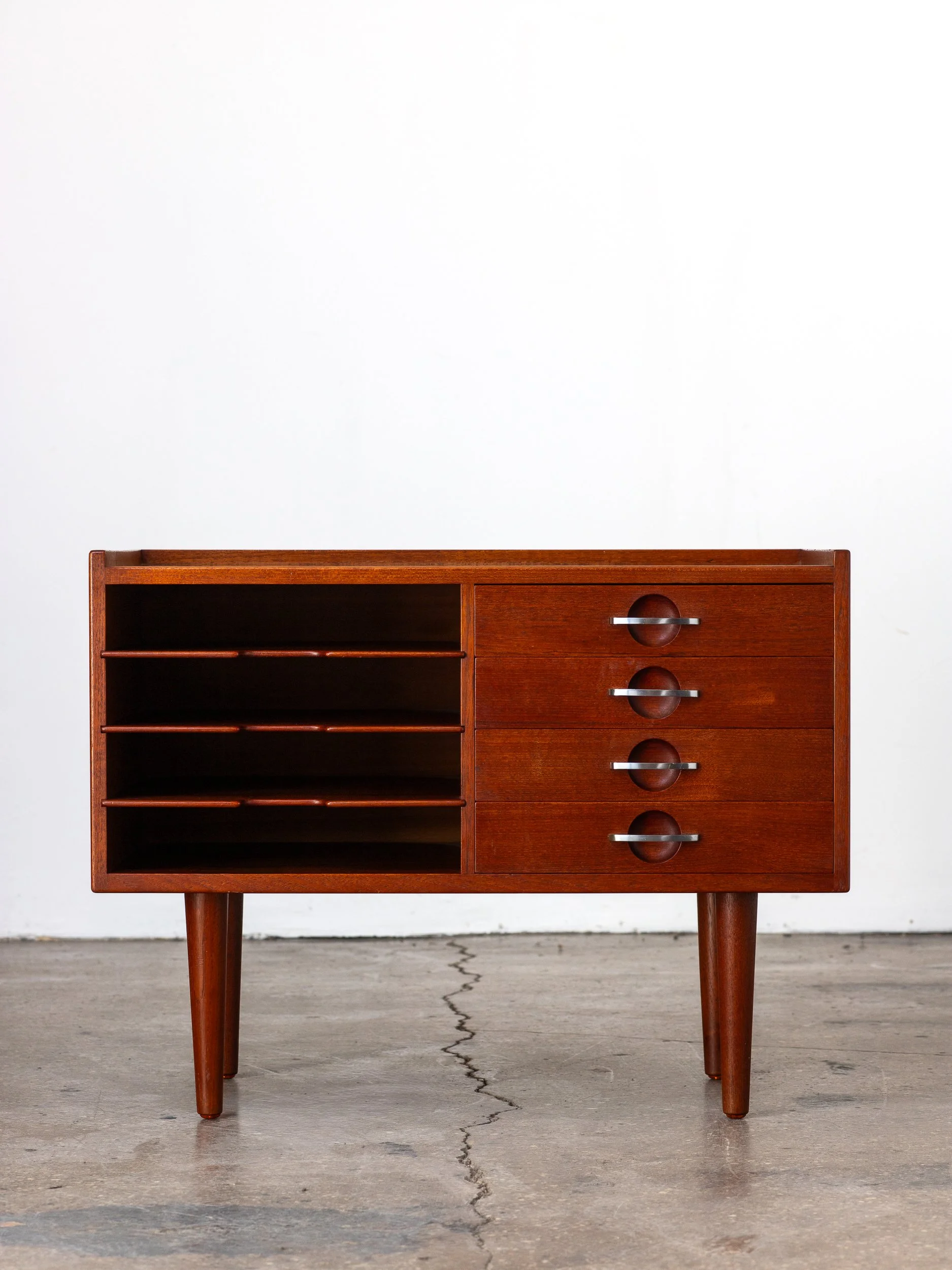 OAMNYC_Hans_Wegner_Telephone_Table-12.jpg
