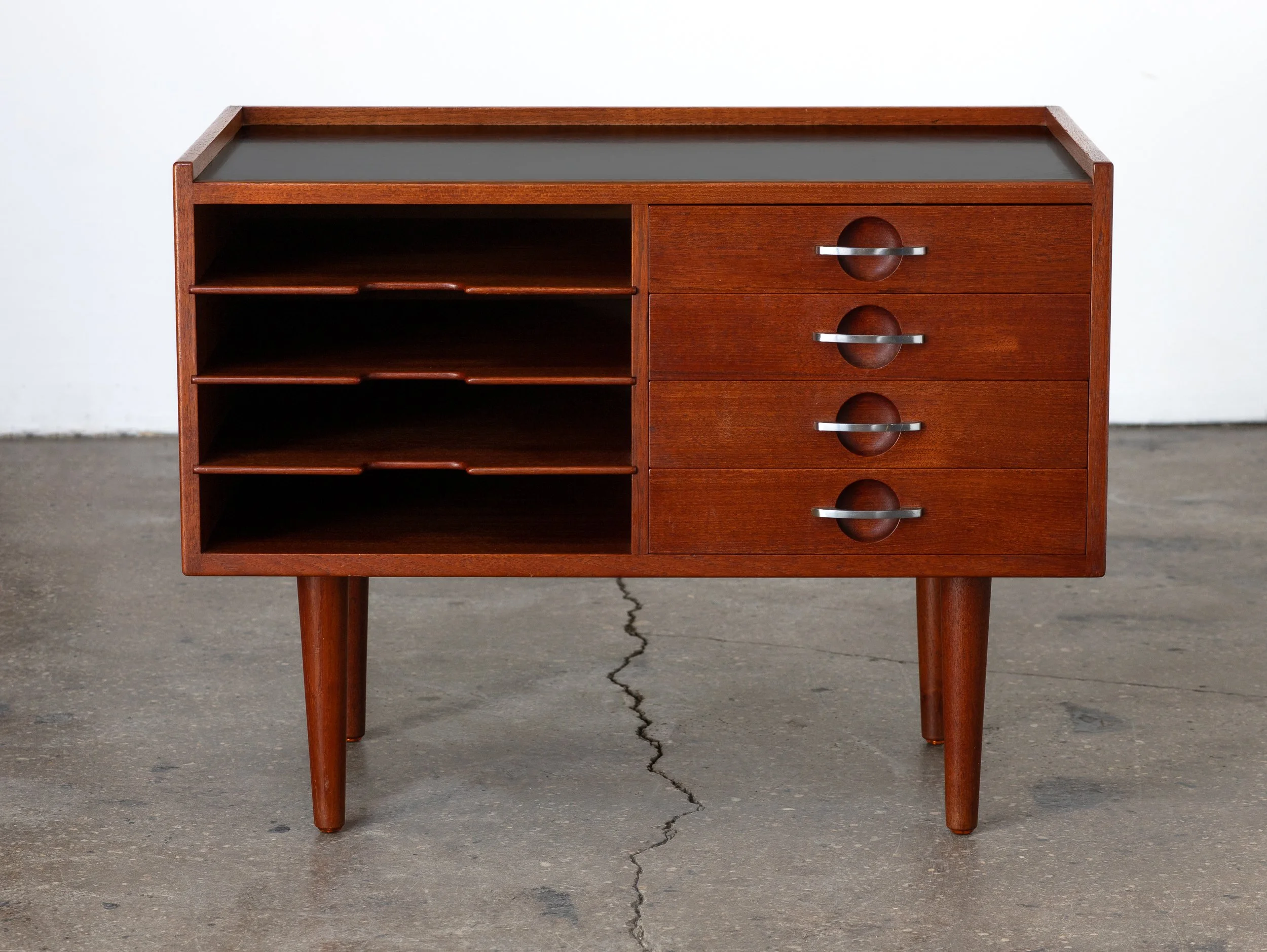 OAMNYC_Hans_Wegner_Telephone_Table-1.jpg