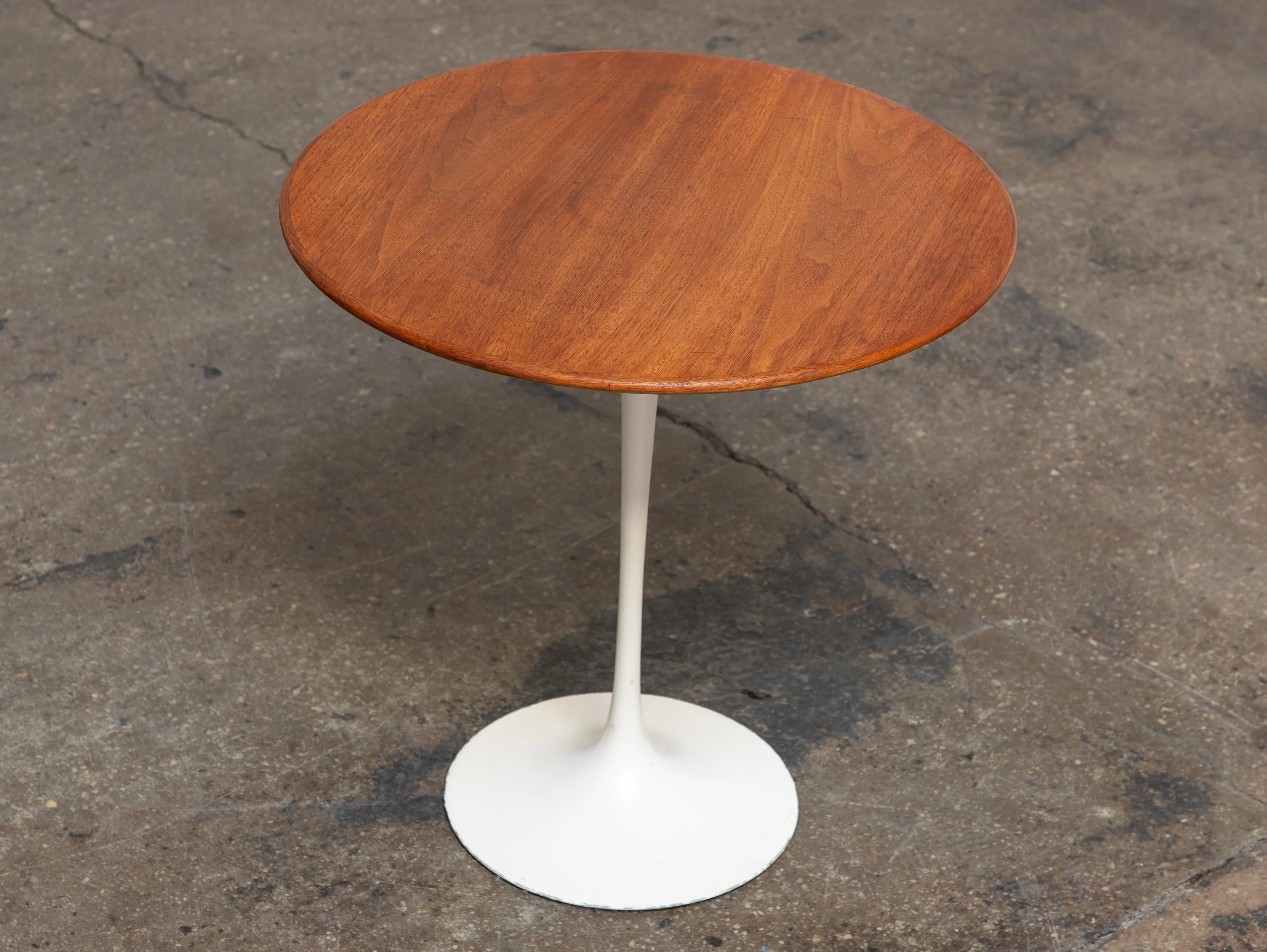 OAM_Pair_Knoll_Saarinen_Tables_Pair-6.jpg