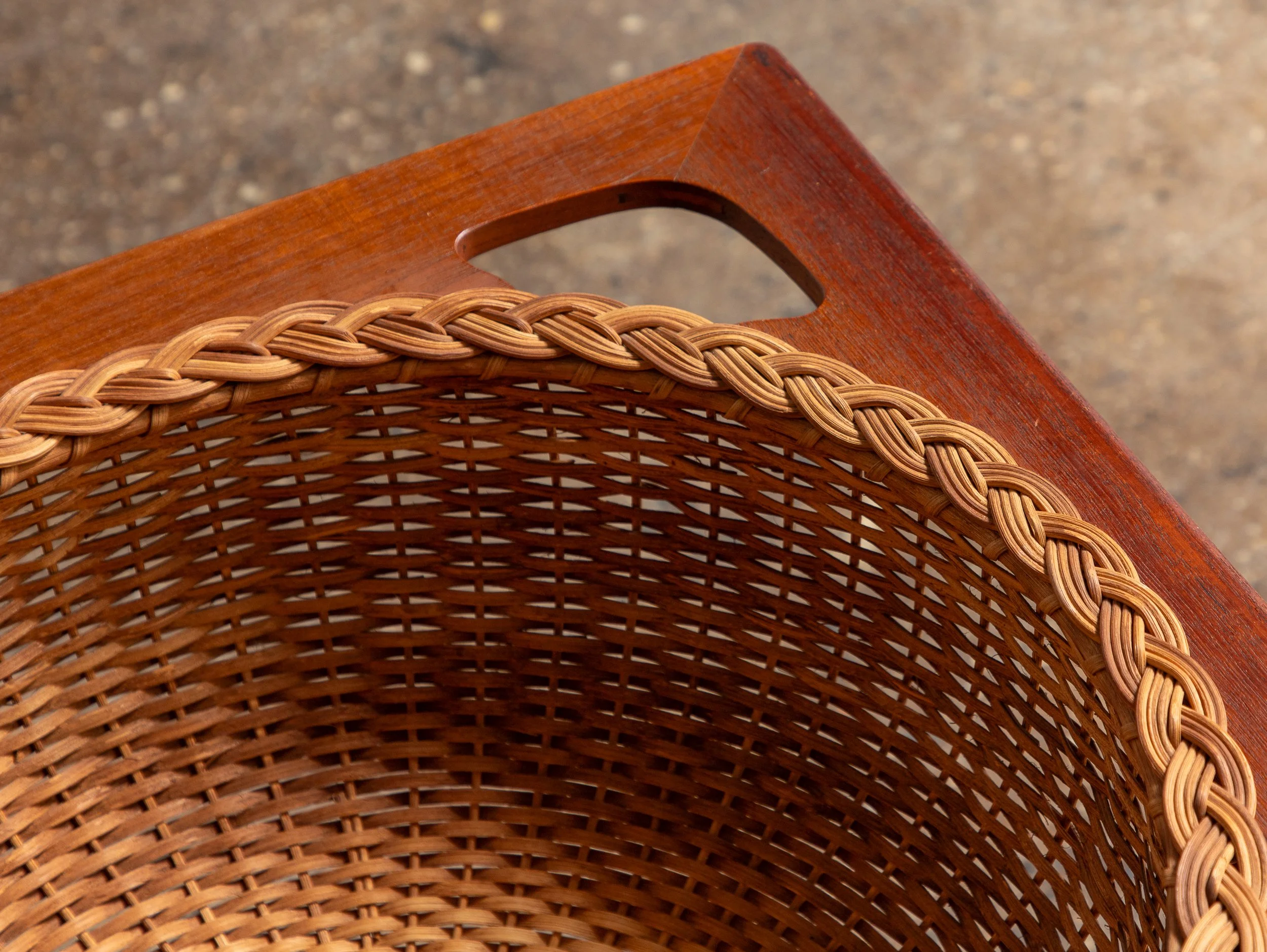 OAM_NYC_Hans_Wegner_AT35_Sewing_Table-9.jpg