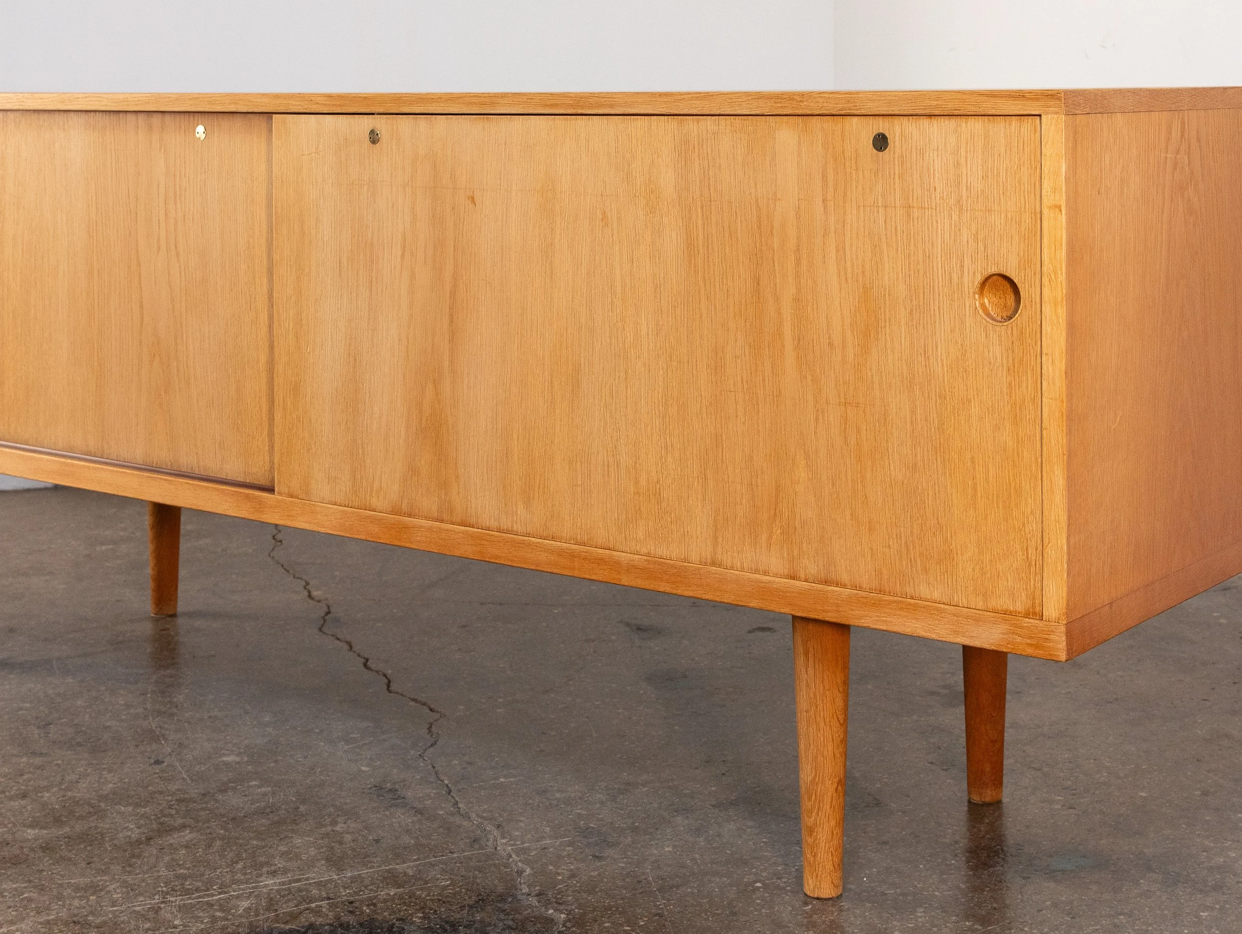 OAM_Hans_Wegner_White_Oak_Cabinet-11.jpg